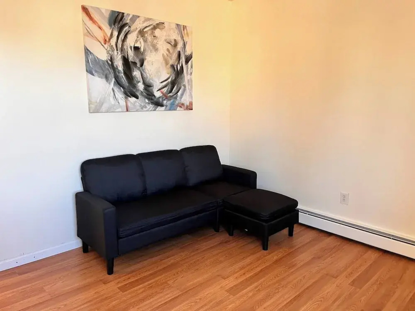 Amazing Three Bedrooms Apartment