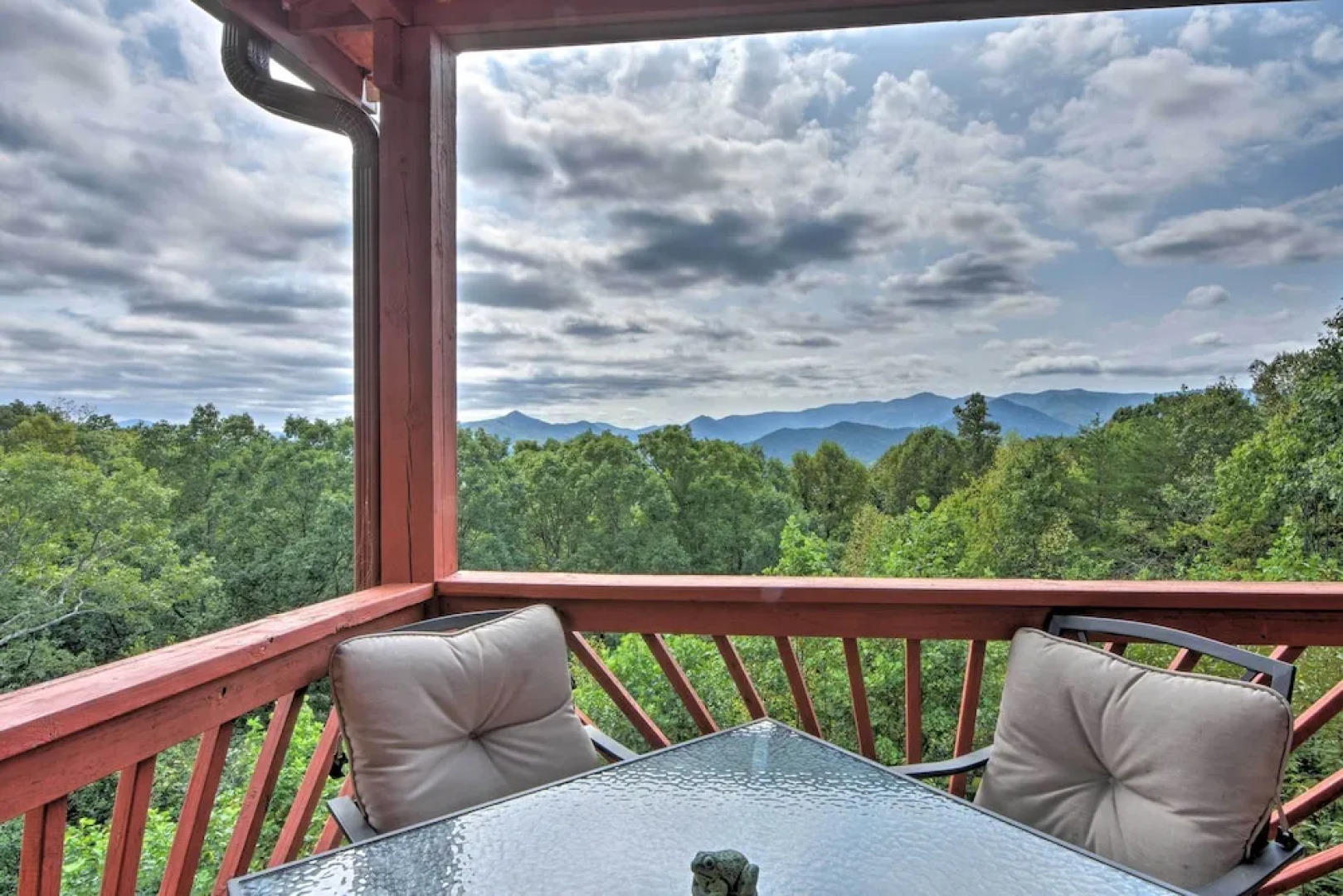 'frog Leap' Hiawassee Cabin w/ Blue Ridge Mtn View