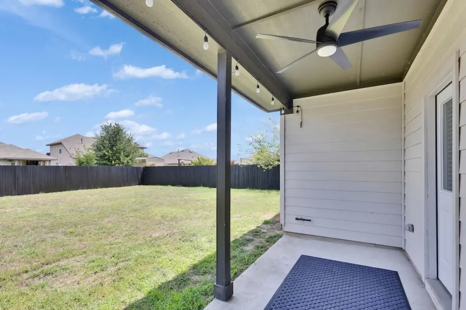 Luxury 4BR 2 5BA Home EV Charger Pool Access