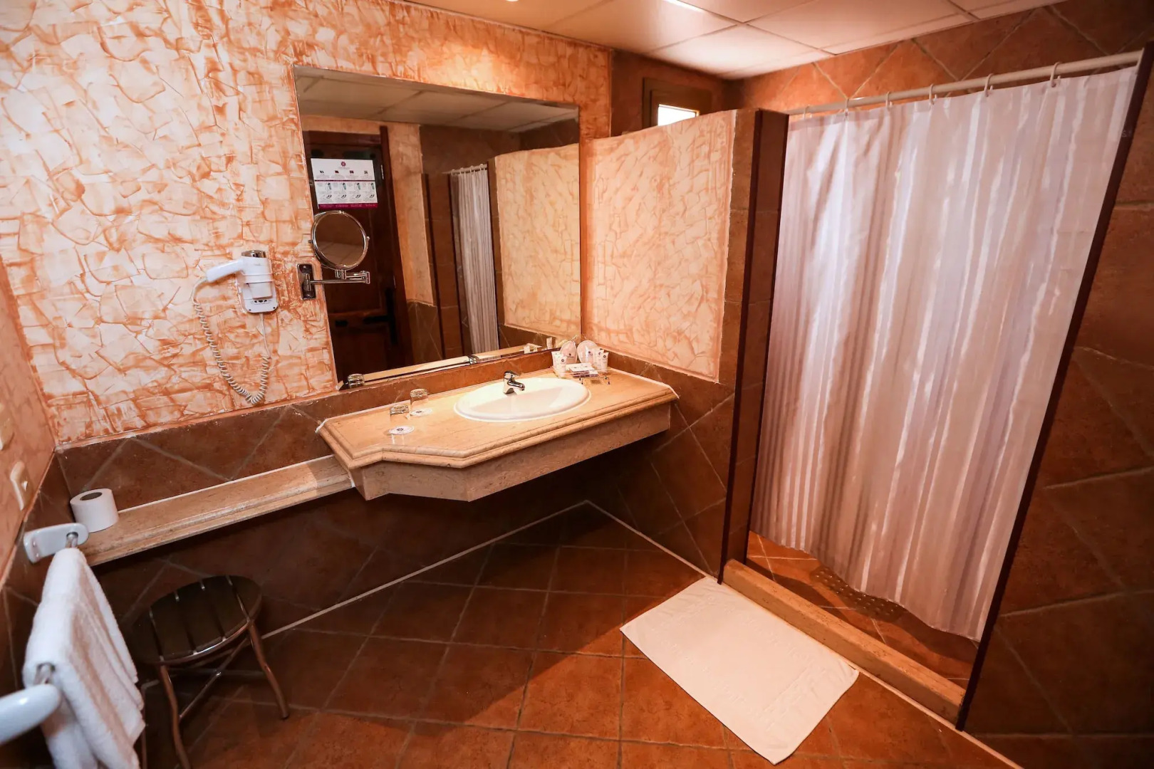 Charmillion Sea Life Resort