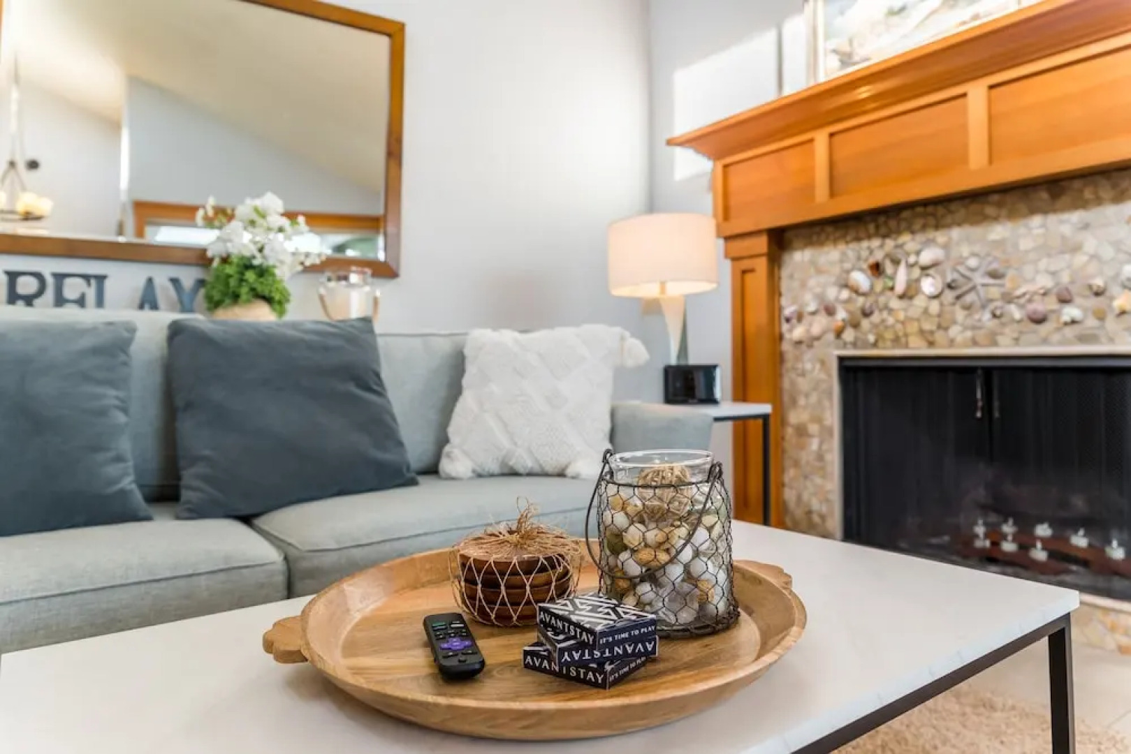 Coastal Chic Beach Condo by Avantstay Balcony