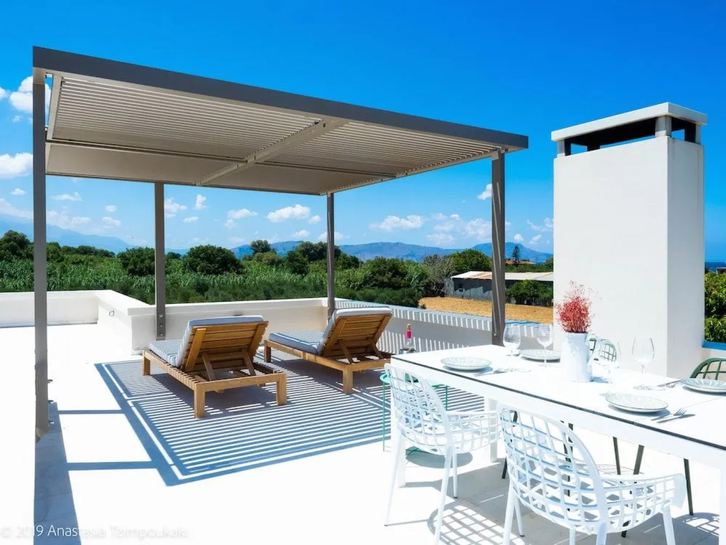 Mikro Livadi Special Lodges