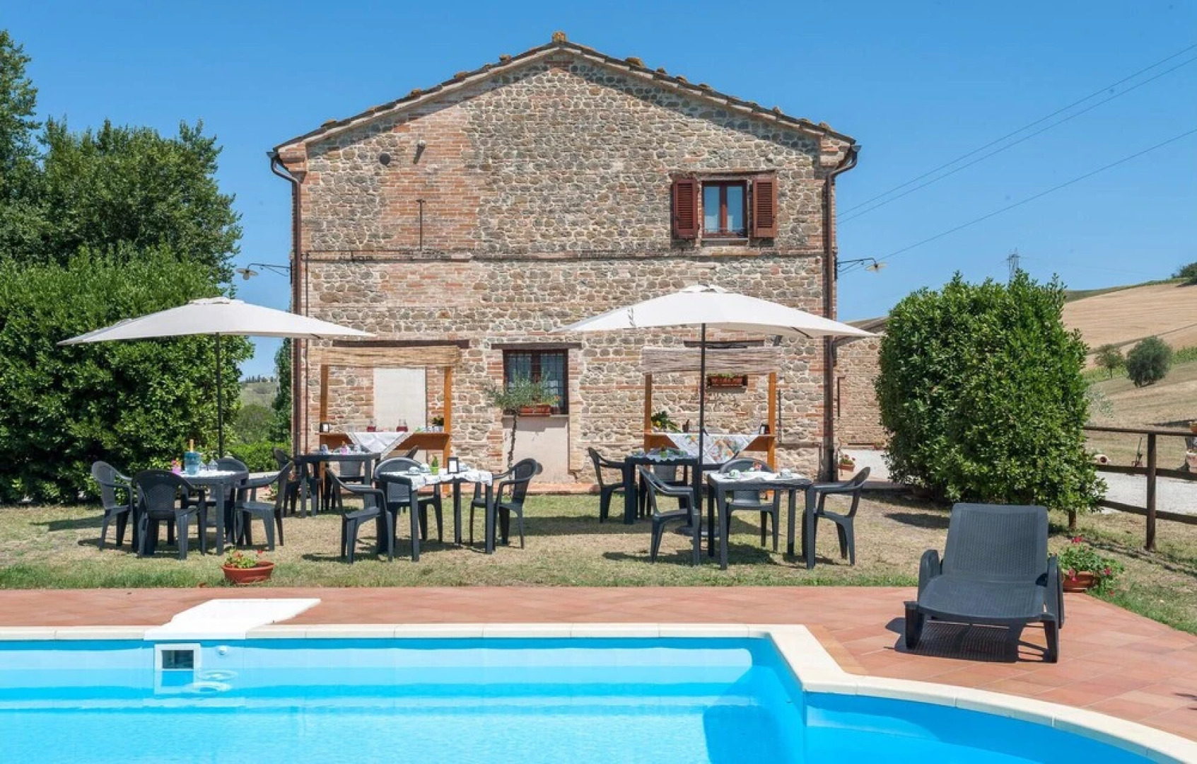 Awesome Home in Tolentino With 6 Bedrooms, Wifi and Outdoor Swimming Pool