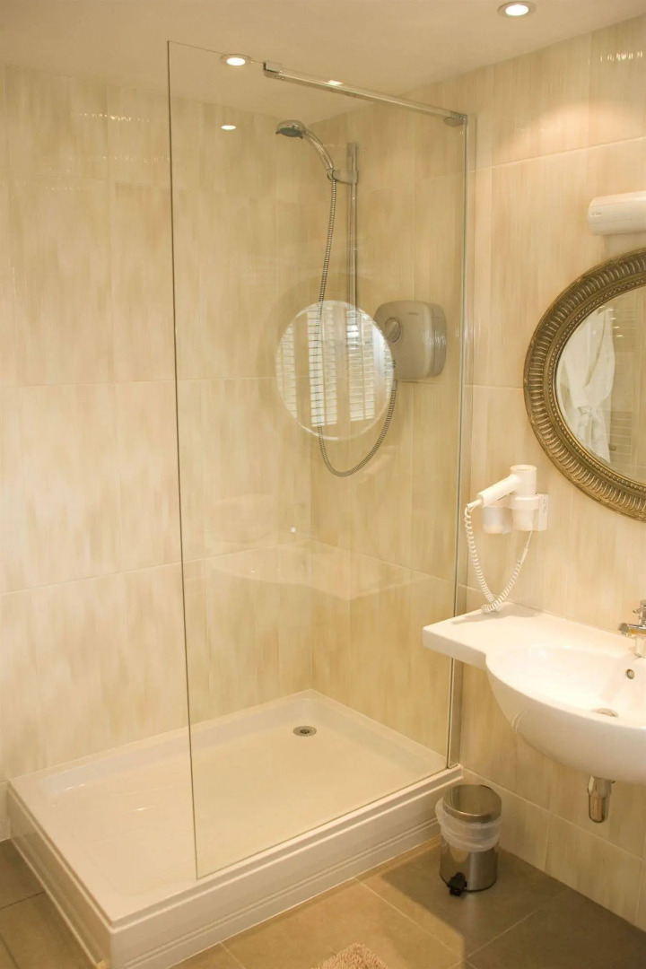 2-bed Apartment in High Wycombe Private Garden