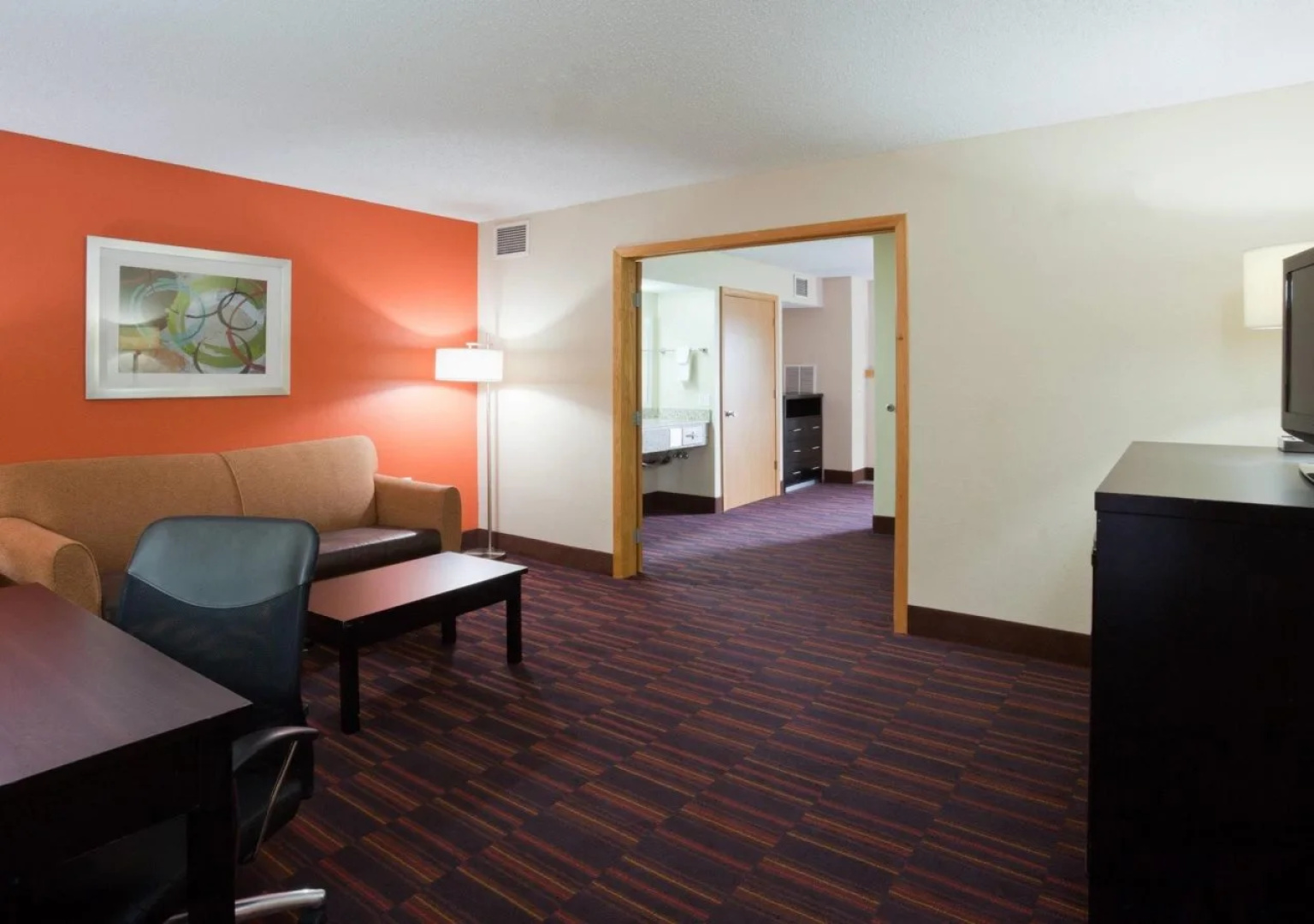 Shakopee AmericInn