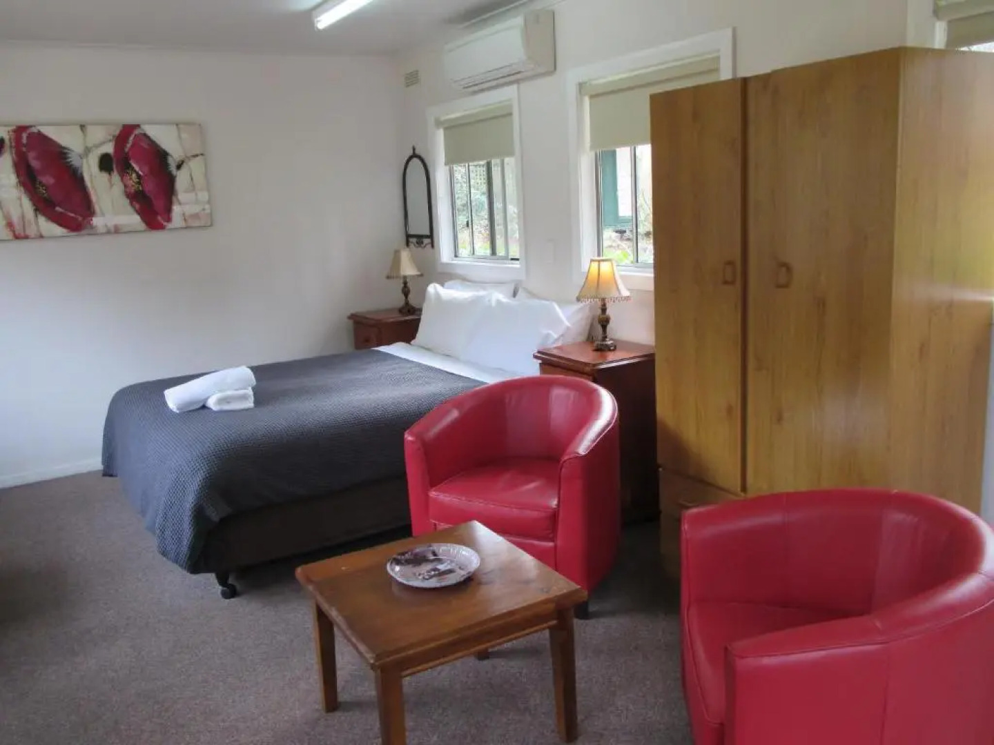 Alpine Riverside Cottages