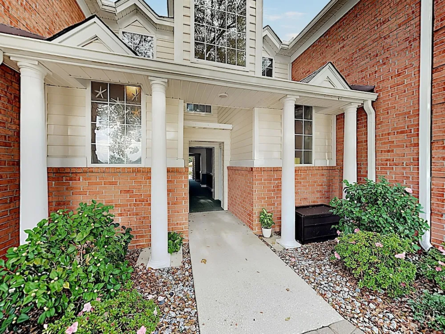 Charming Coastal Haven w/ Amazing Locale townhouse