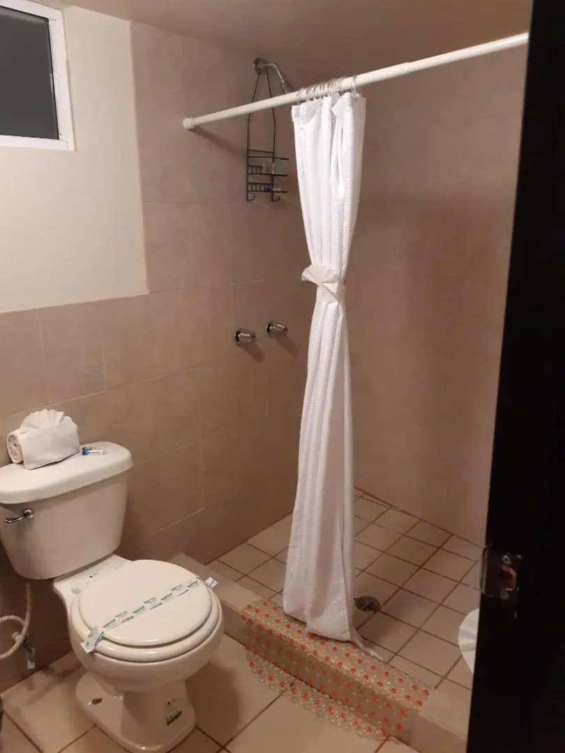 Seaside Hotel & Victor's RV Park