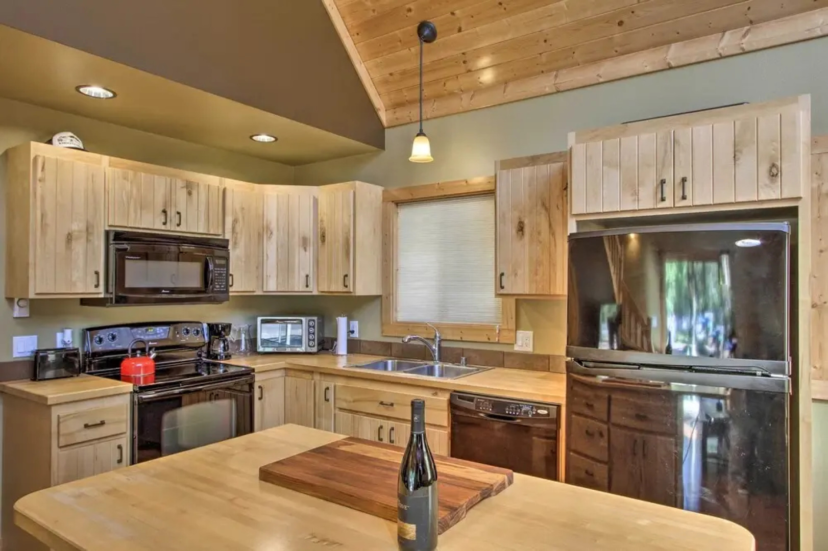 Cozy Hikers Getaway, 5 Mi to Mt Rainier Natl Park