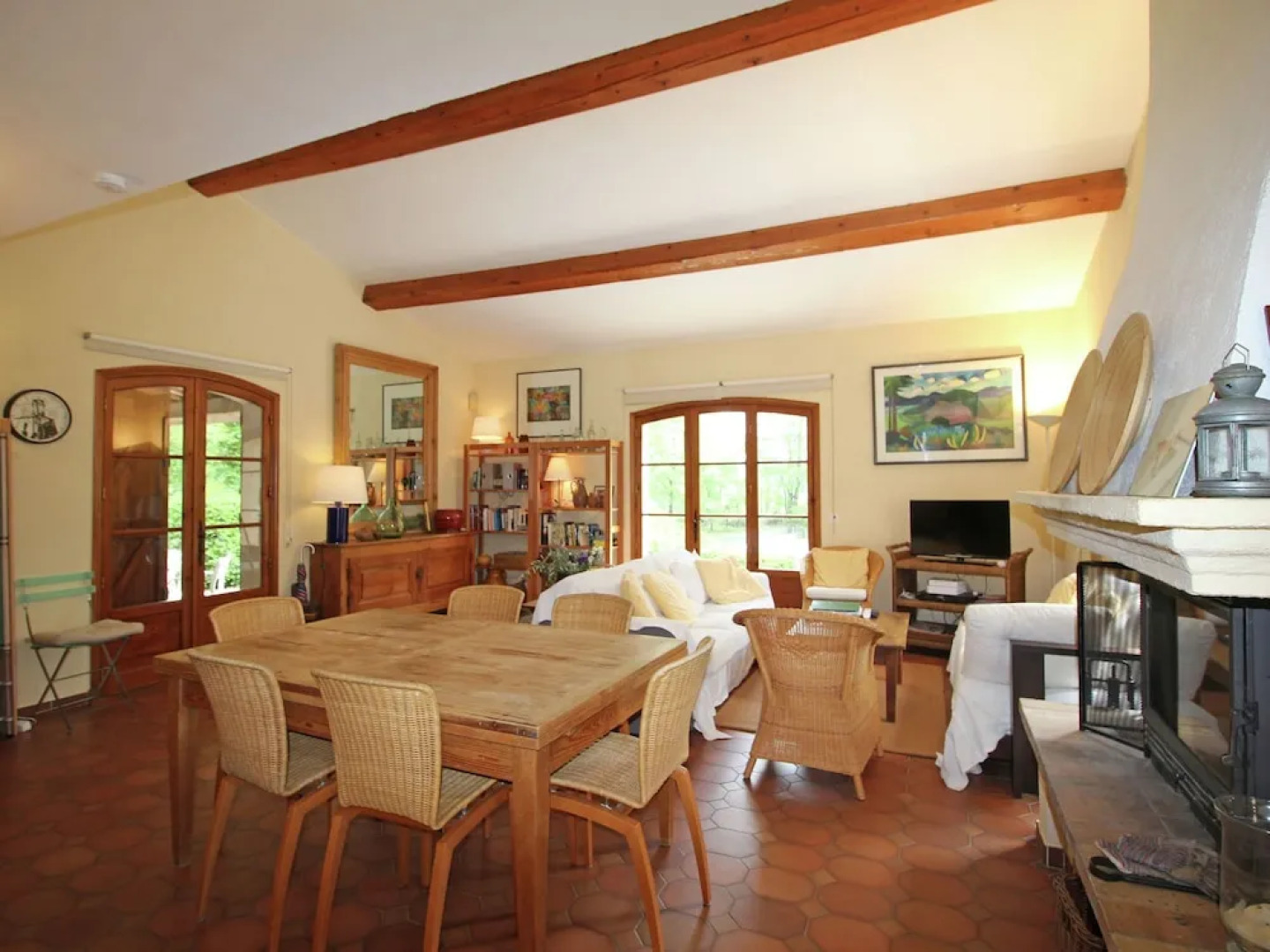 Family Friendly Villa With Secured Private Pool and Beautiful Nature Garden, 1.5 km From Seillans