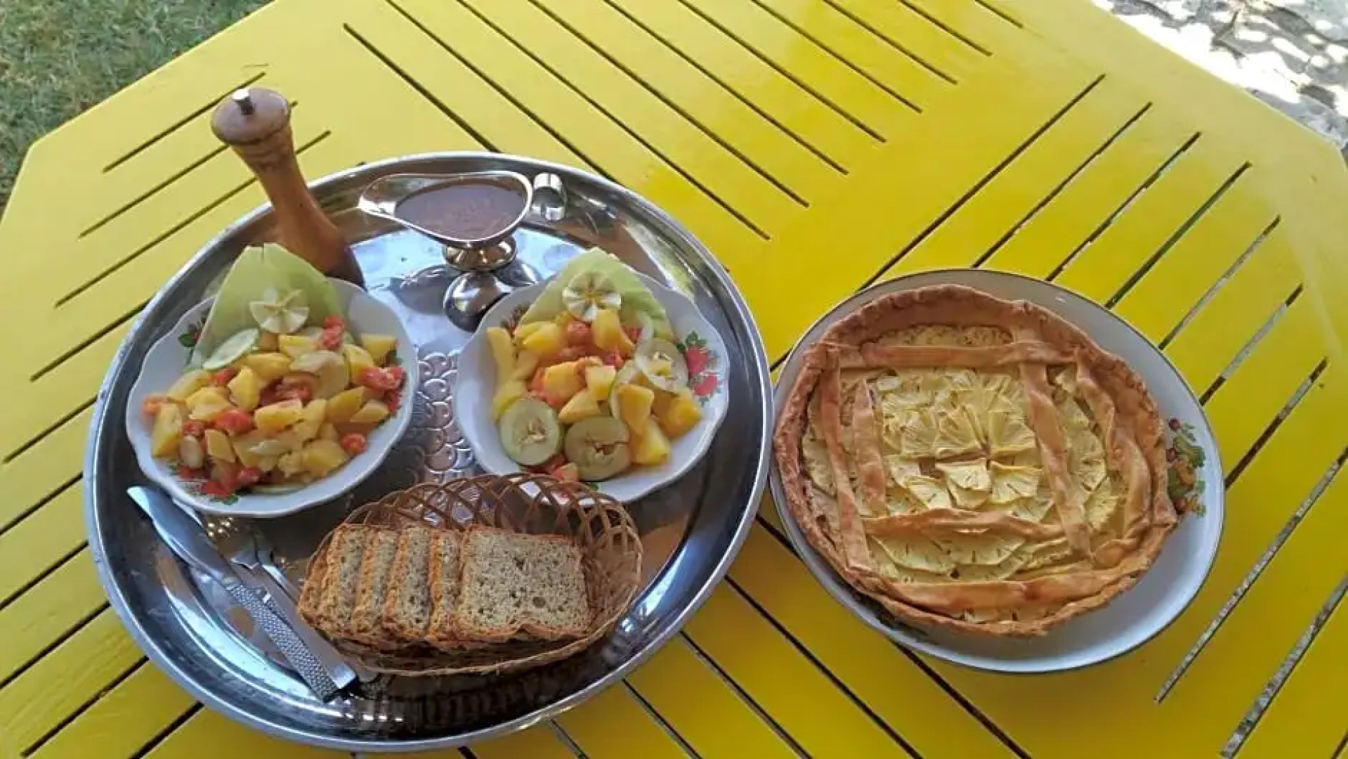 4 Pohon - Les 4 Arbres