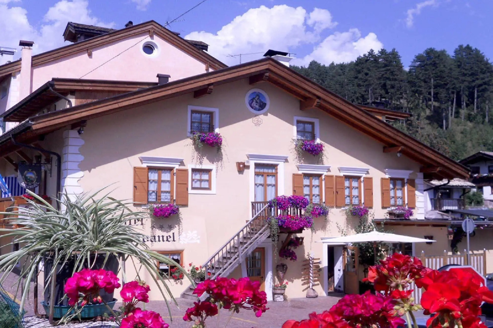 Hotel Salvanel Boschetto Roland Di Dapra’ Maria Maddalena