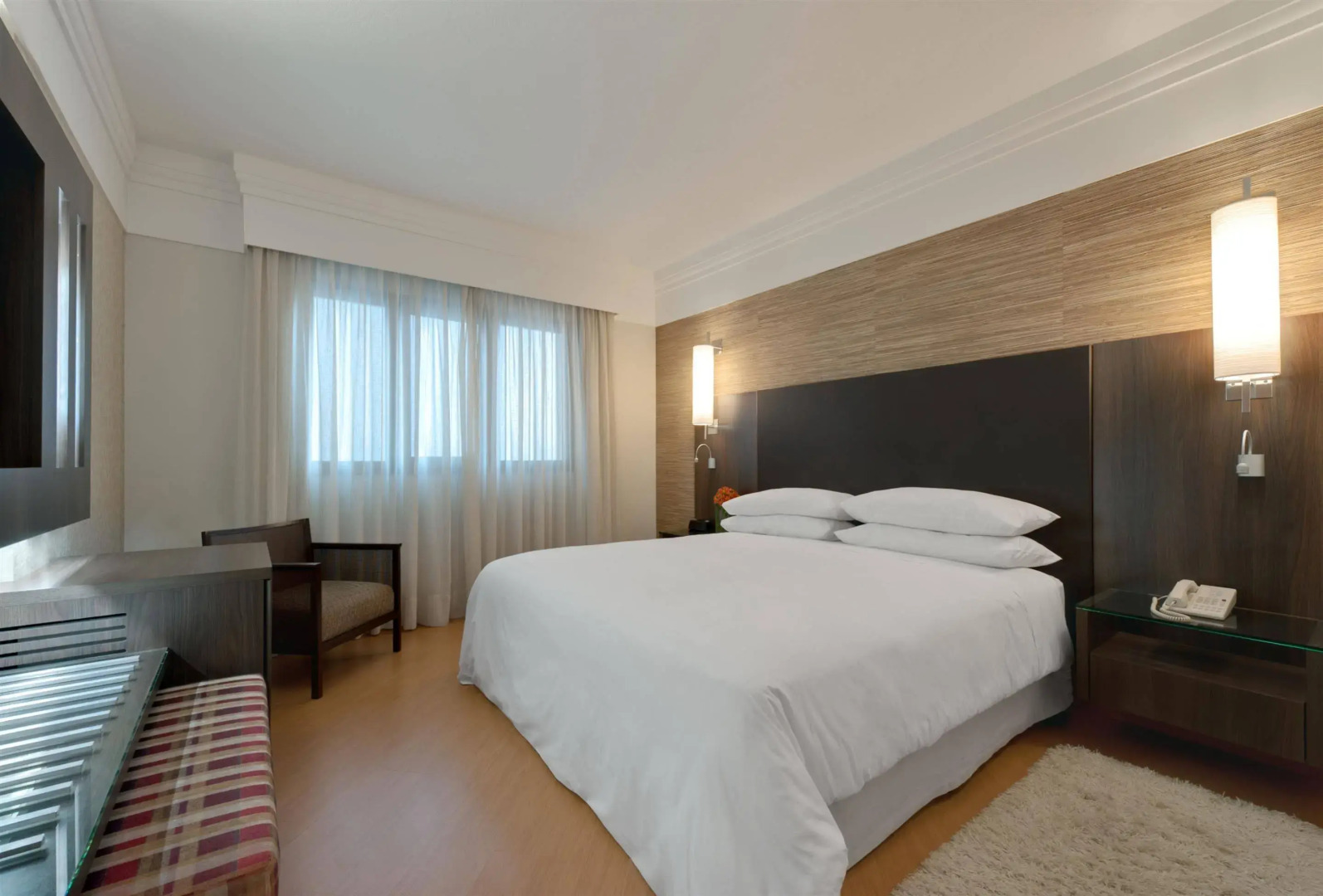 QOYA Hotel Curitiba, Curio Collection by Hilton