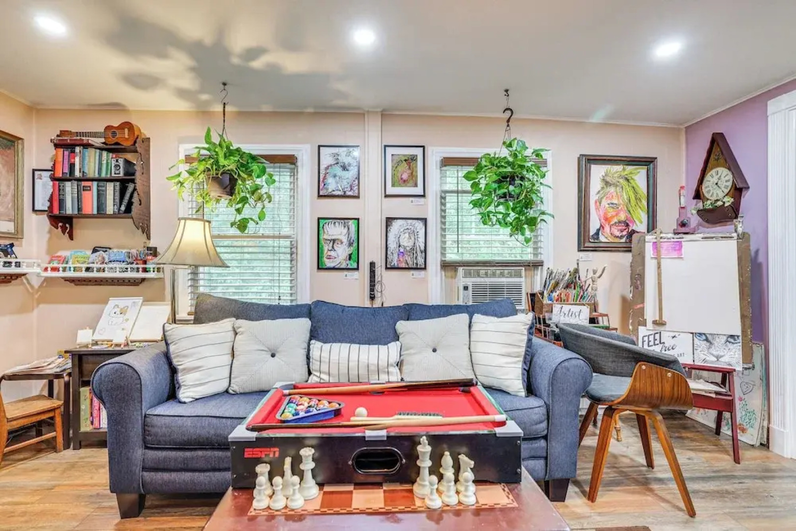 Artsy Cottage In Scotrun W/ Studio Space & Hot Tub