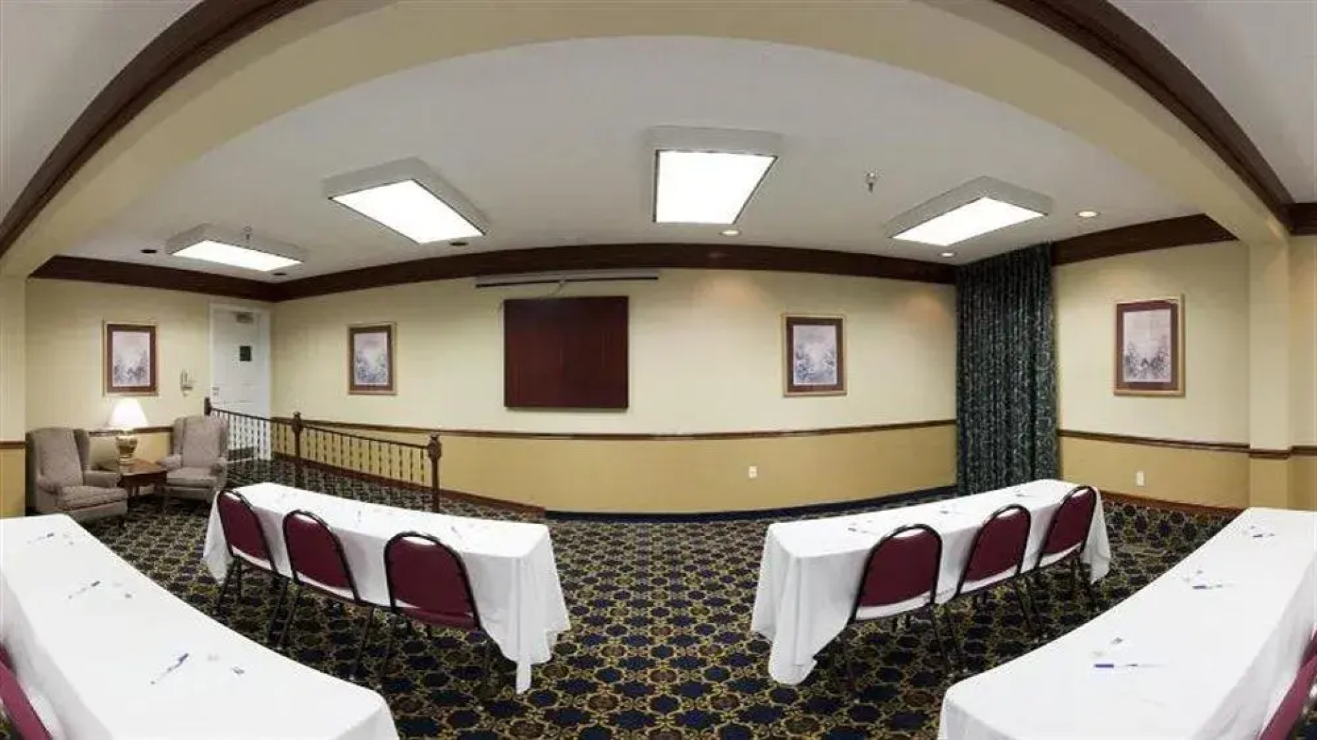 Days Inn & Suites By Wyndham Tahlequah