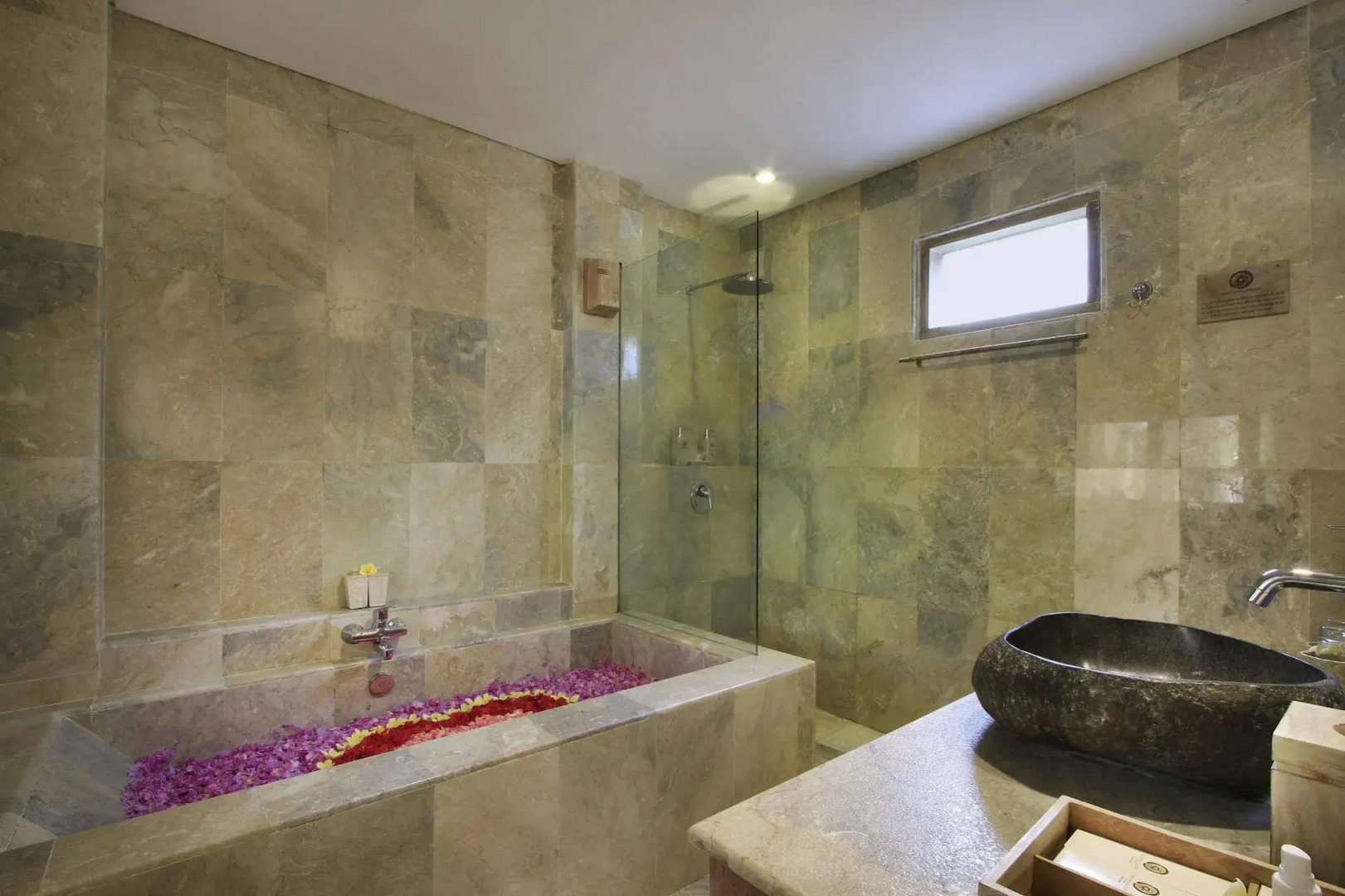 Отель The Kanjeng Resort Ubud