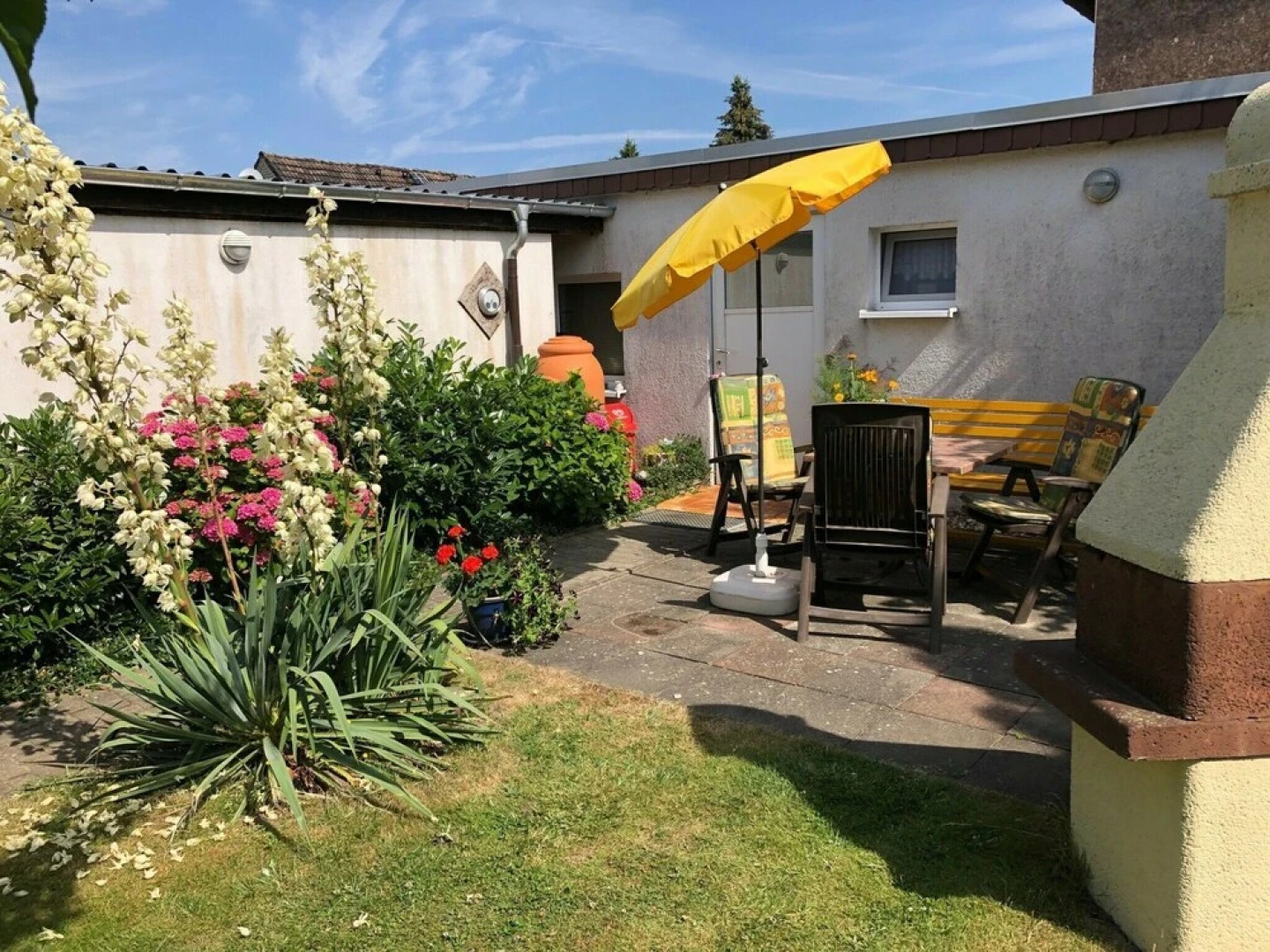 Quaint Bungalow in Stove near the Beach