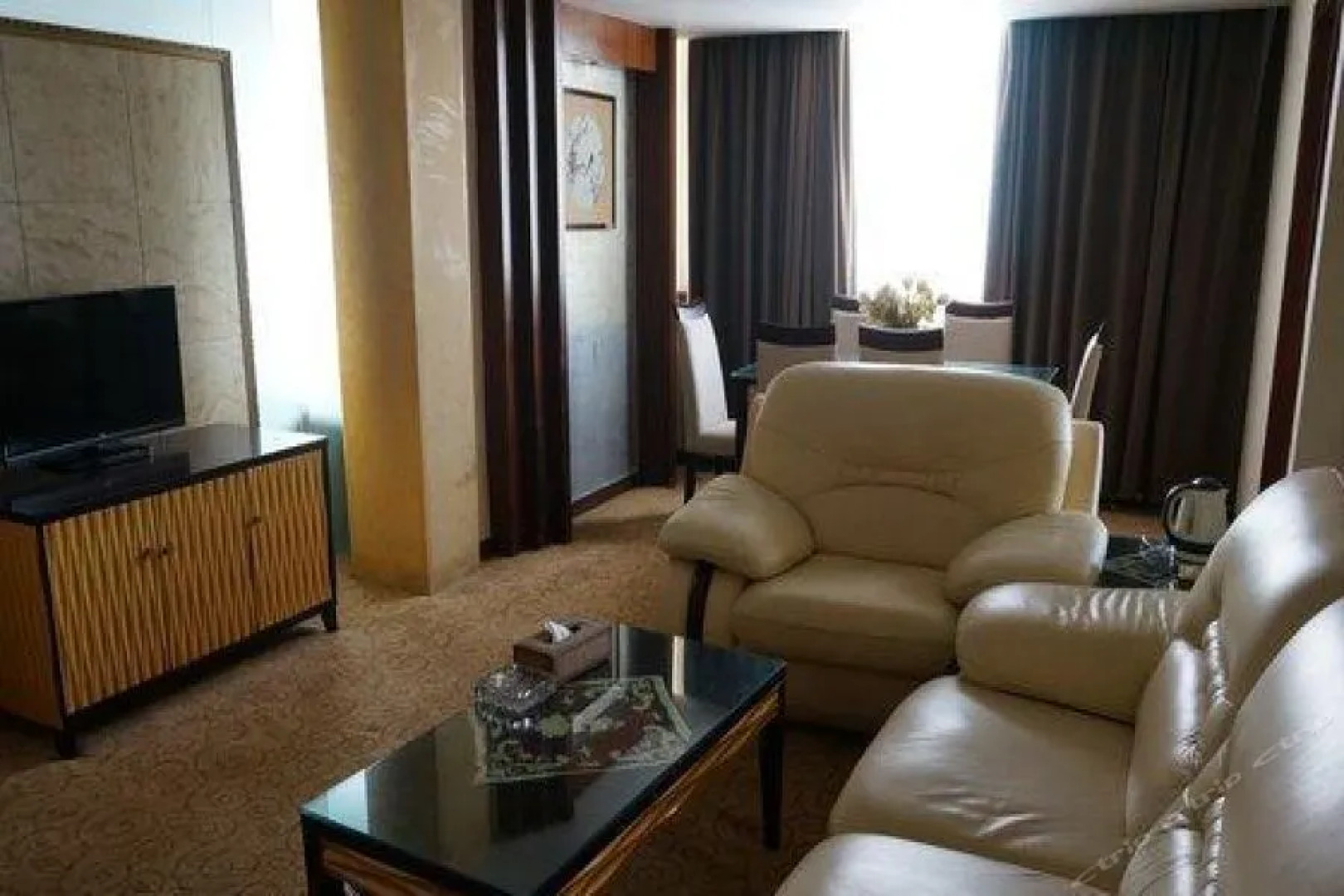 Tuanjie Business Hotel