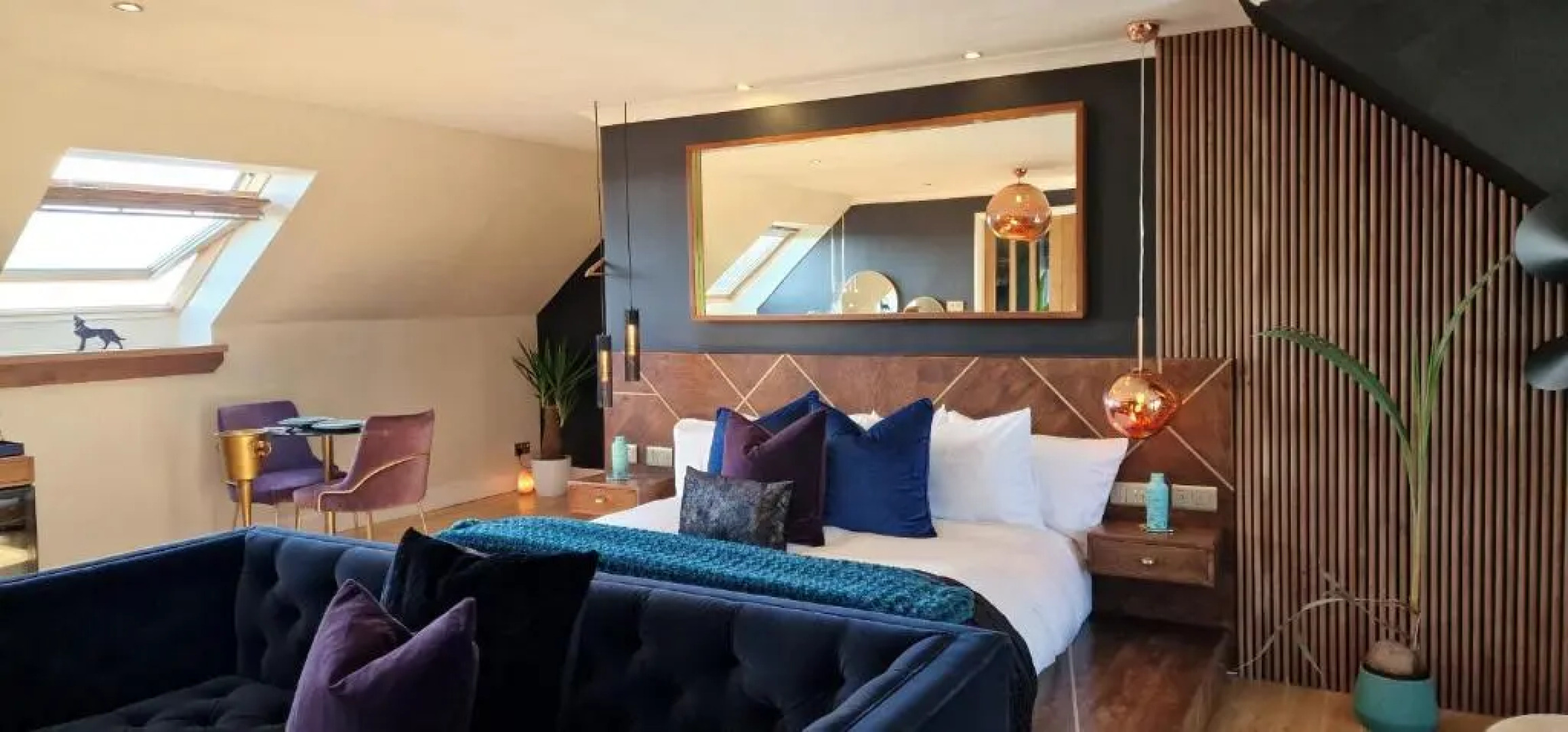 The Black Wolf Suite @ The Grumpy Schnauzer B&B