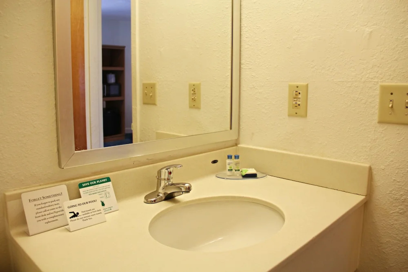 Ocean Sands Beach Boutique Inn - Stay At the Beach