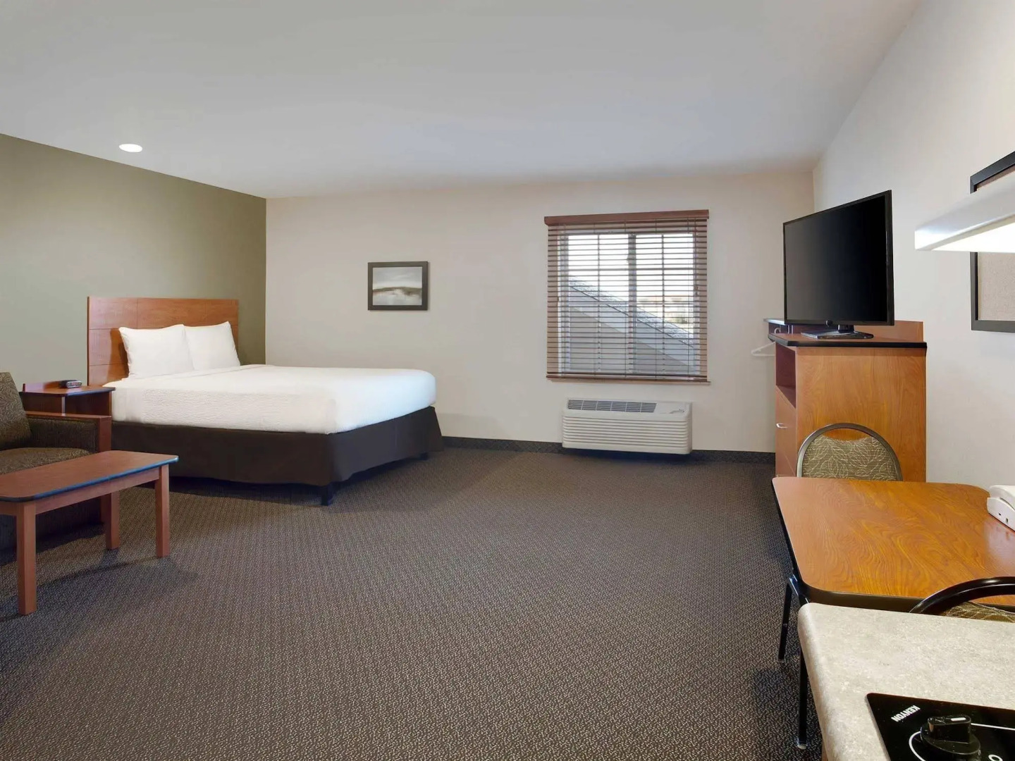 WoodSpring Suites Frederick I-70