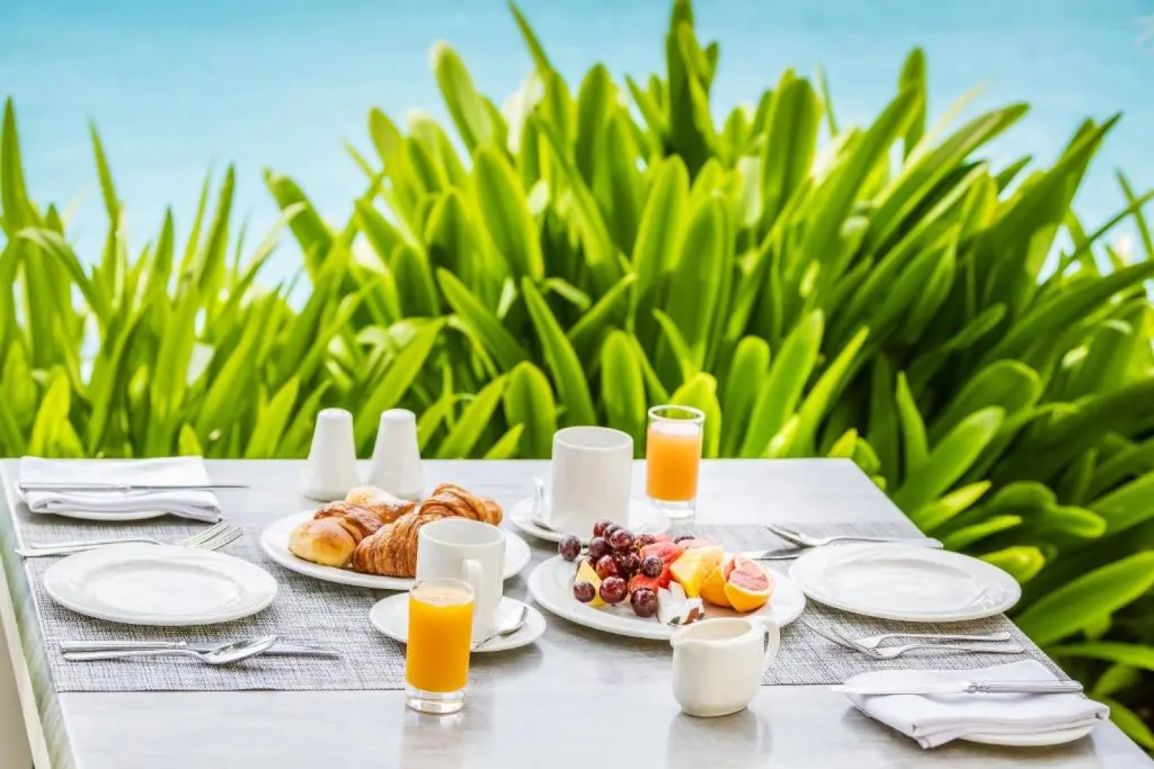 Victoria Beachcomber Resort & Spa - Victoria for 2 - Adults Only