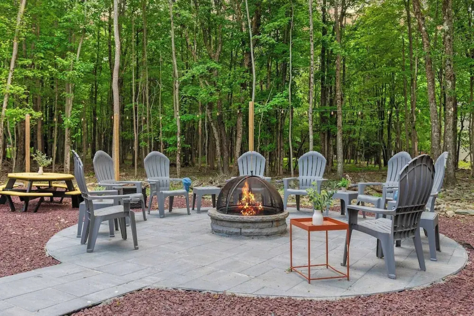 Maple Oasis by Avantstay Newly Built w/ Hot Tub, Game Room & Fire Pit