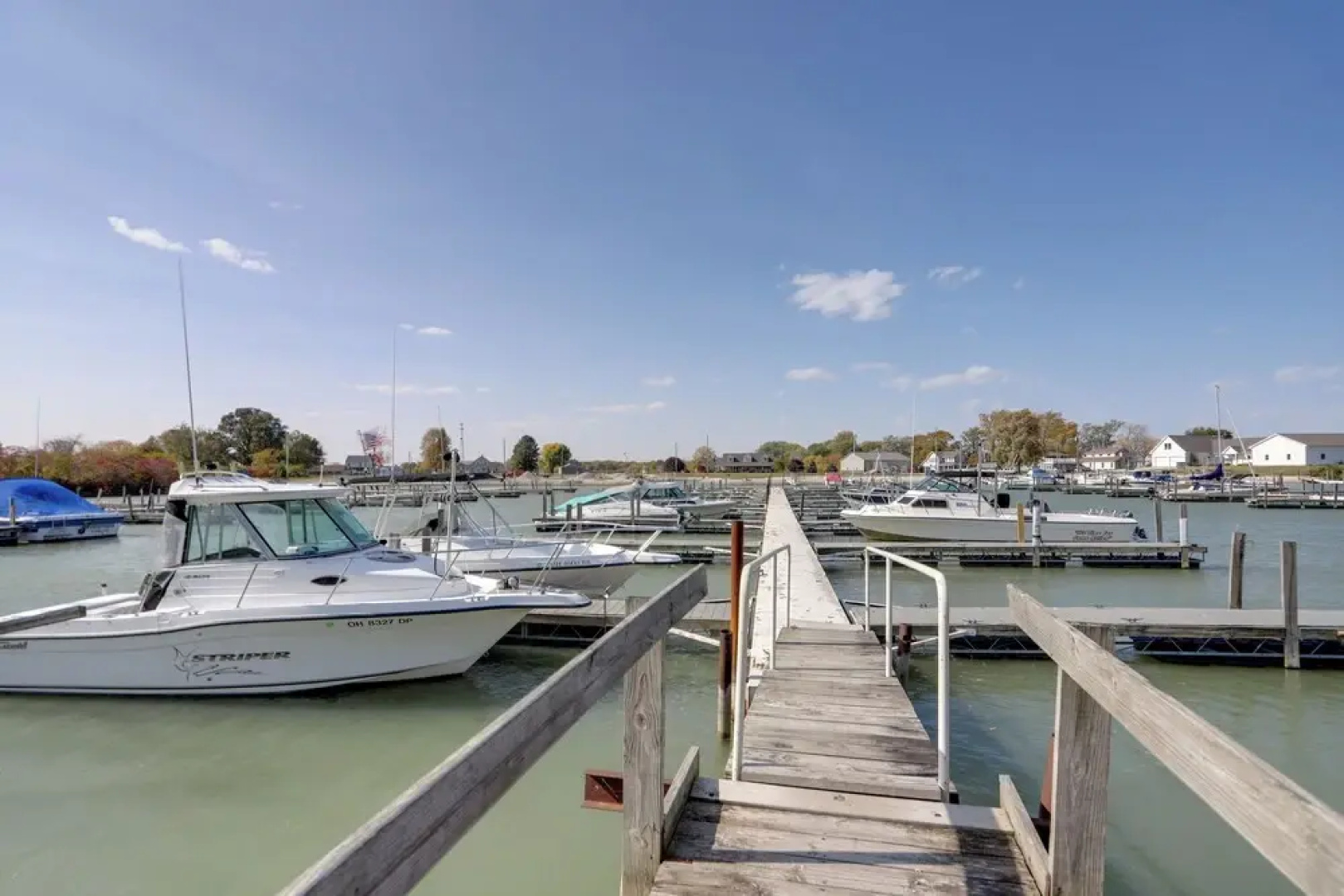 Pet-friendly Oak Harbor Condo: Walk to Lake!