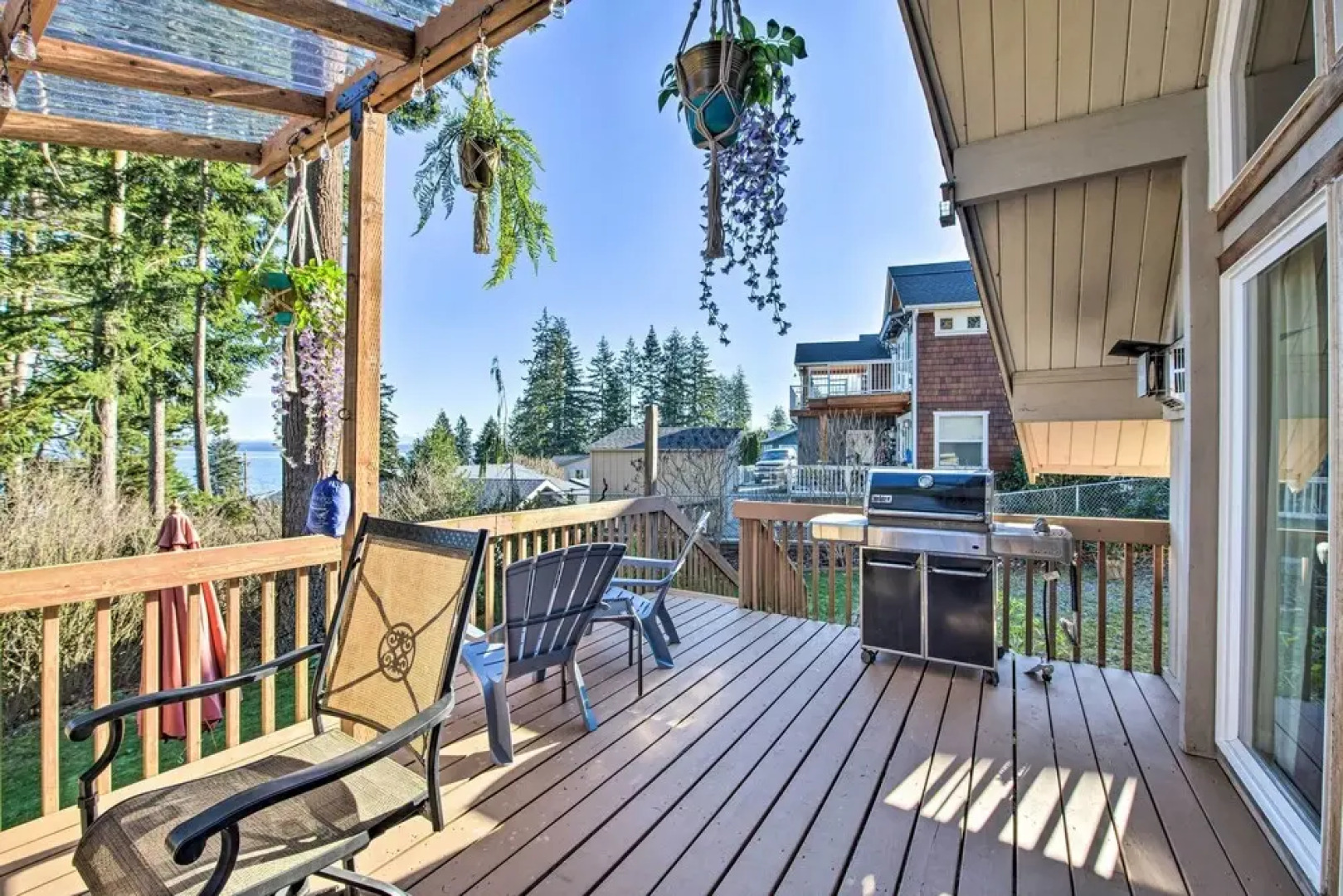 Unique Camano Cabin w/ Mountain + Water Views