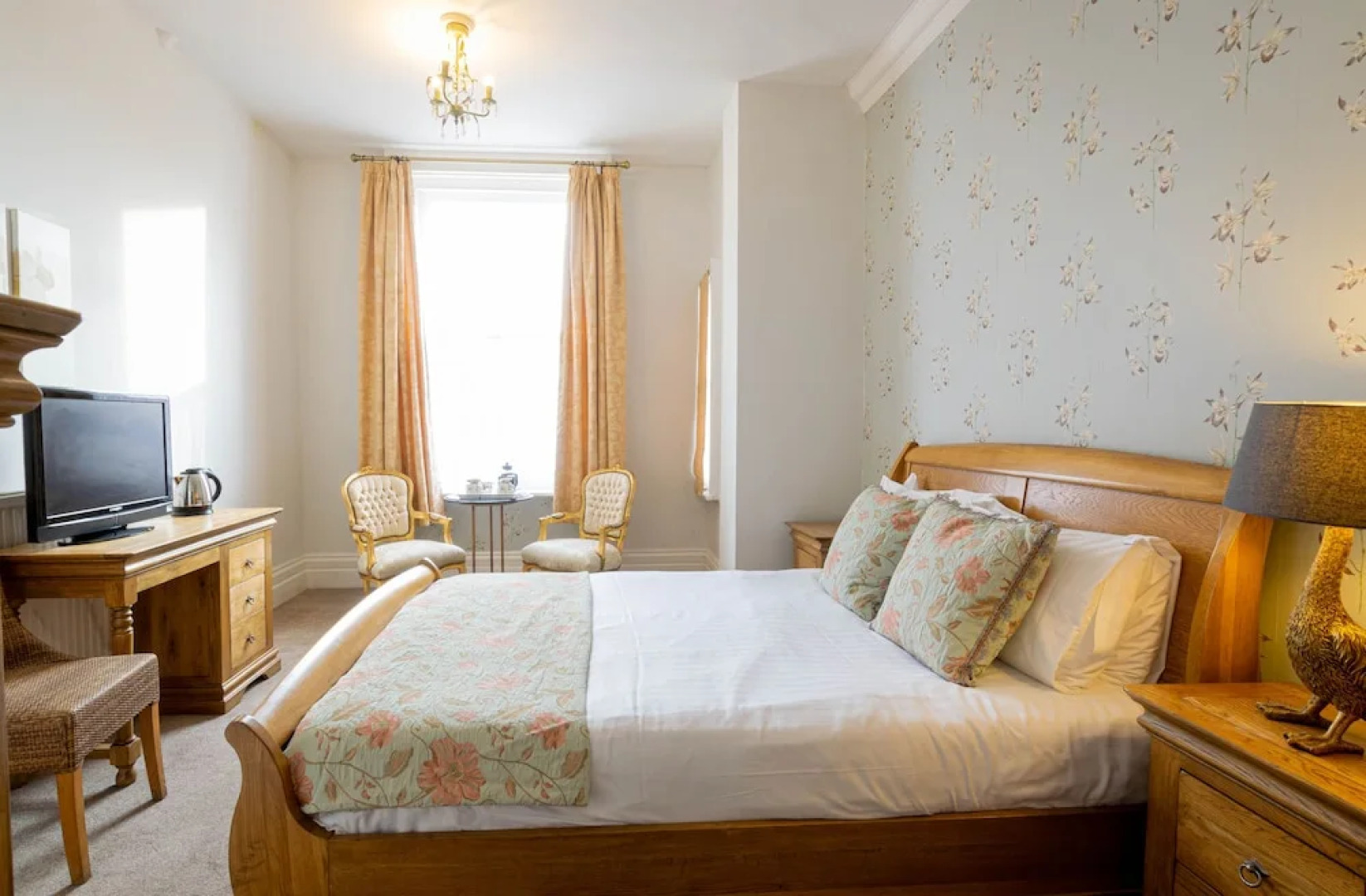 The Thomas Paine Hotel