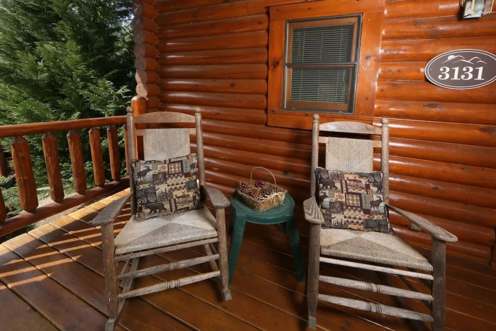 Smoky Cascades 1 Br cabin by RedAwning