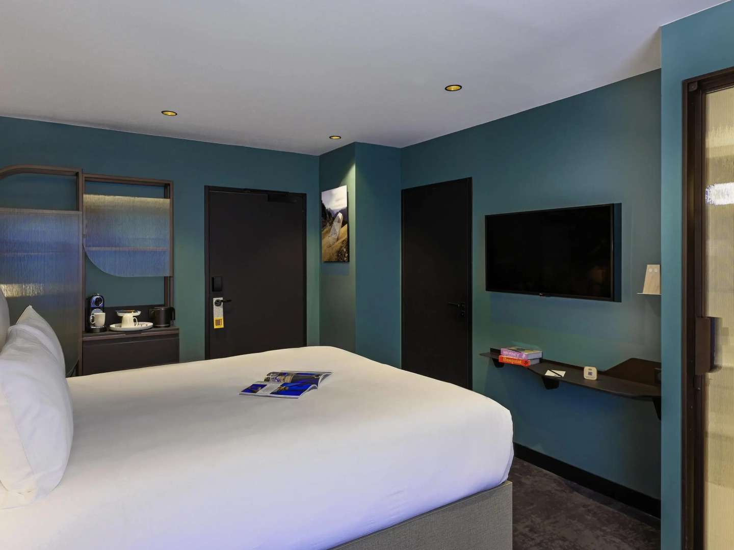 Tribe Paris La Defense Esplanade