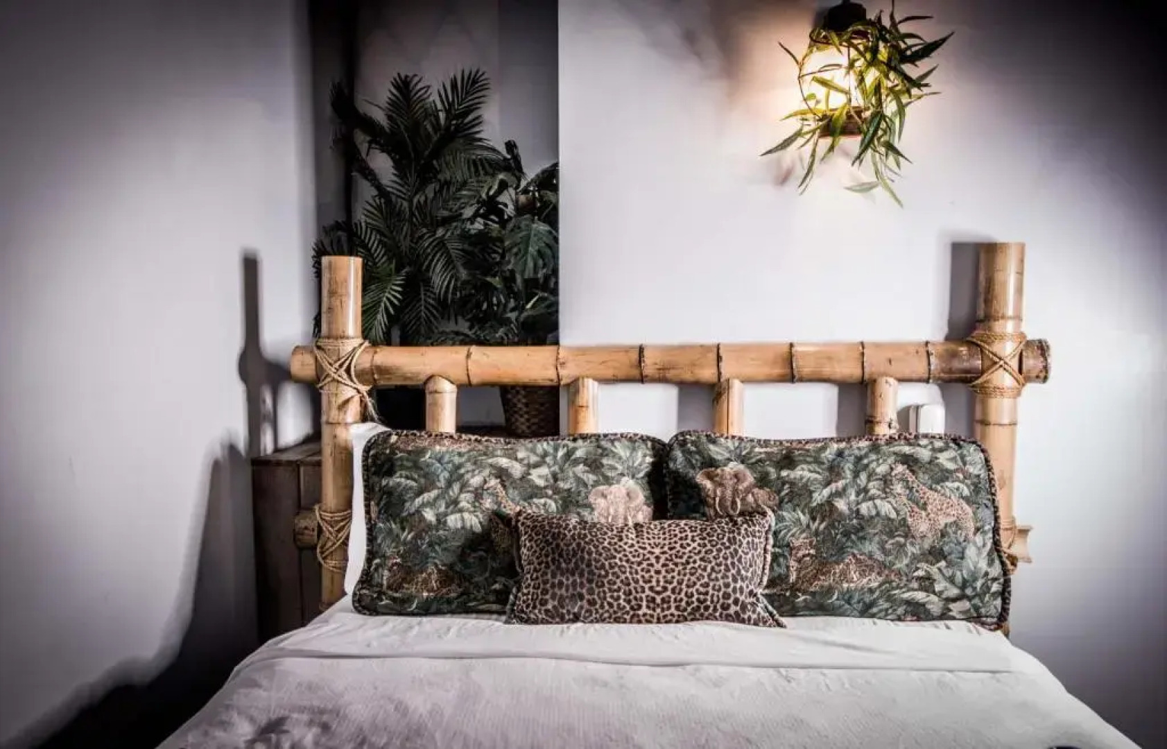 The Anniversary Inn Logan