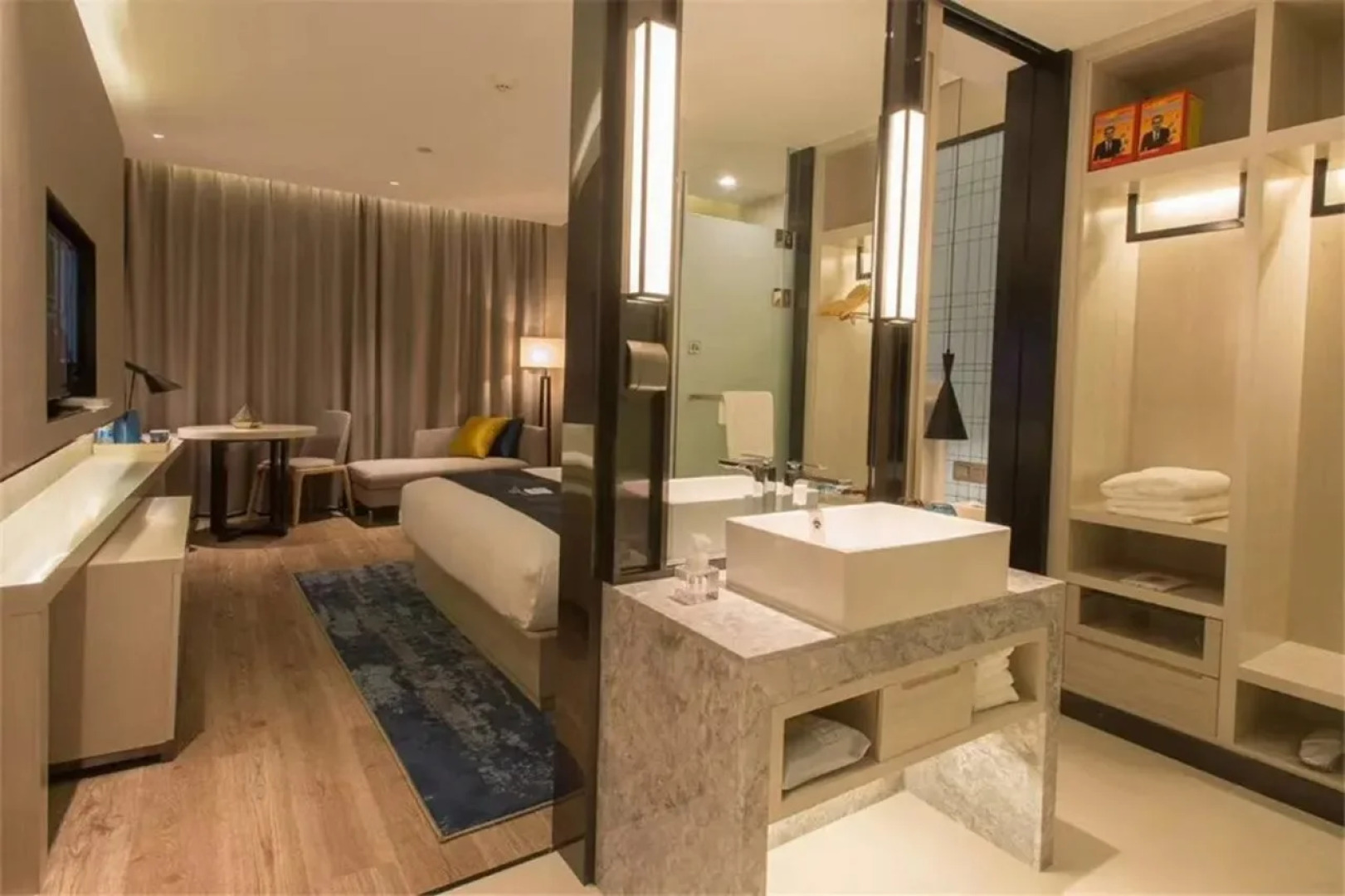 Echarm Hotel (Anlu Pedestrian Street)