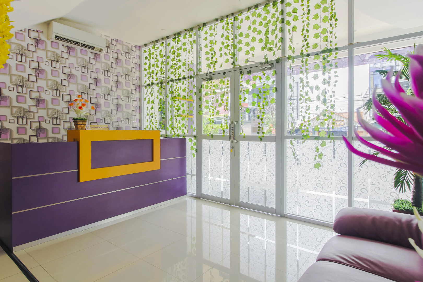 RedDoorz Plus near Stasiun Bekasi