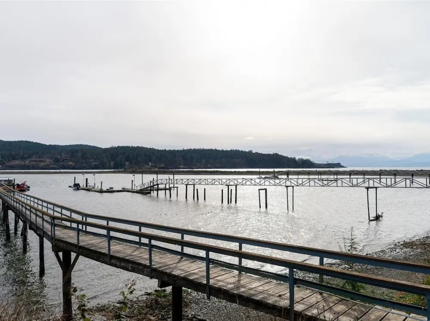 Salty Towers Oceanfront Cottages