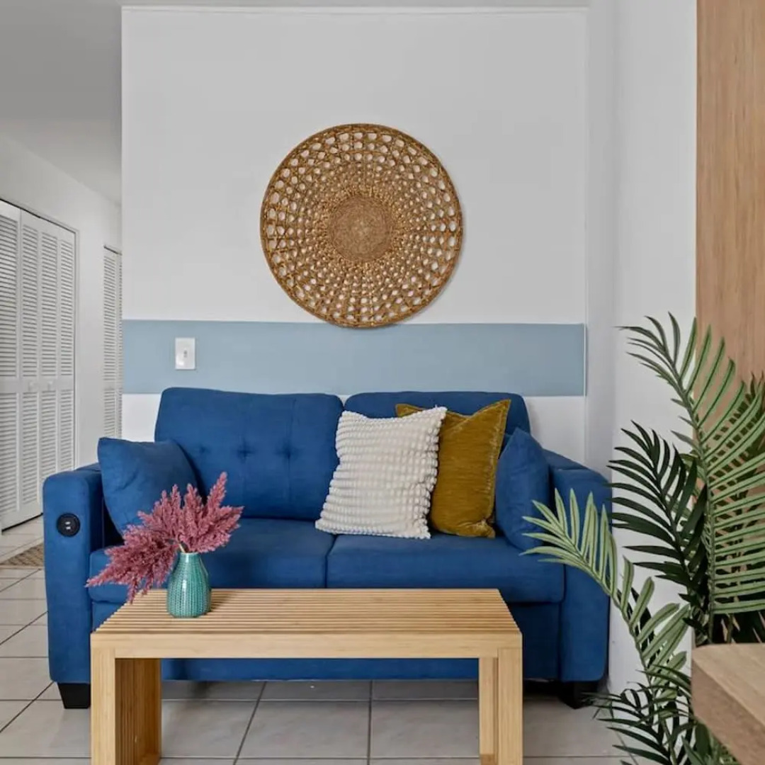 Bayshore Bliss- Cozy Space Pool Views