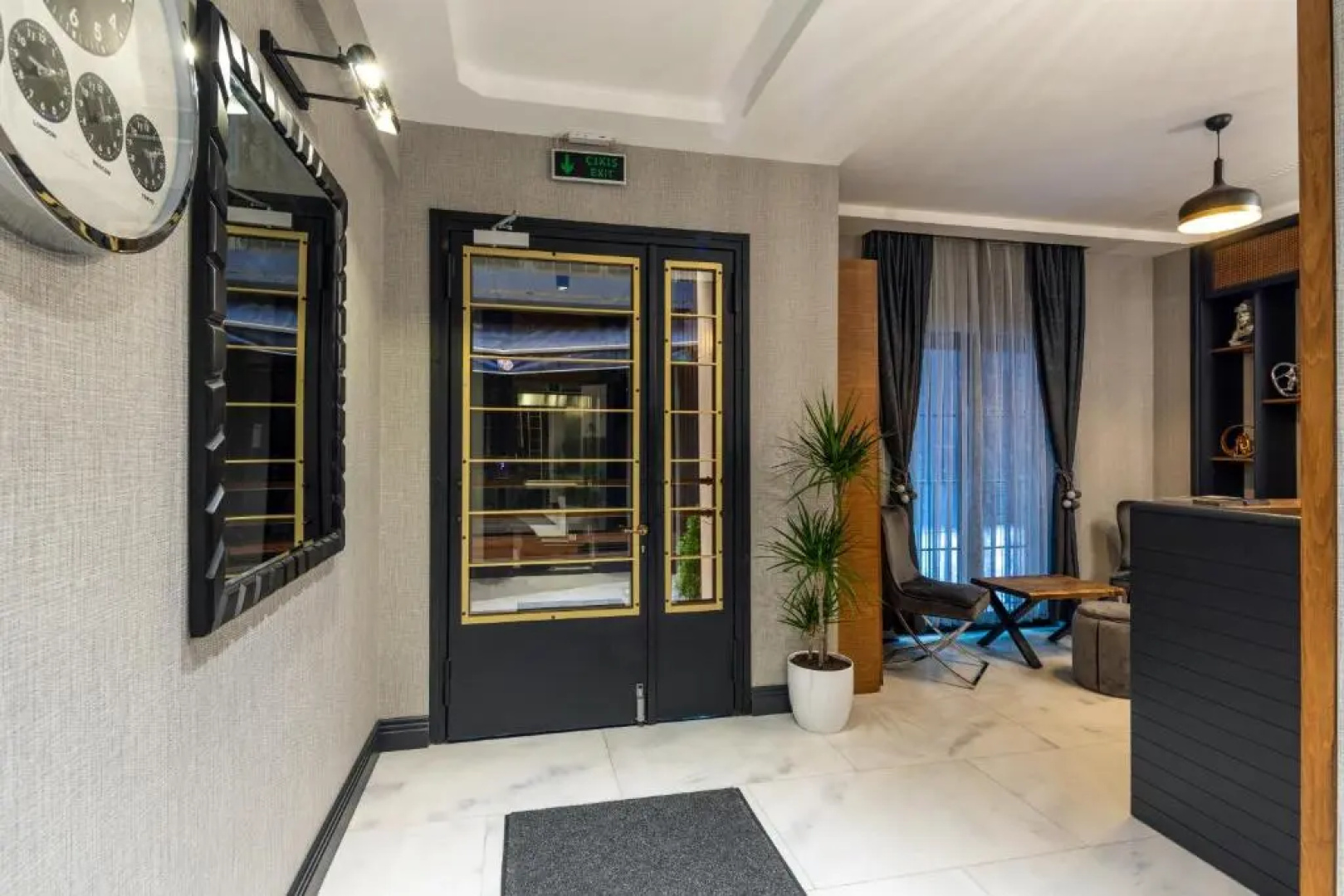 Sala Suites