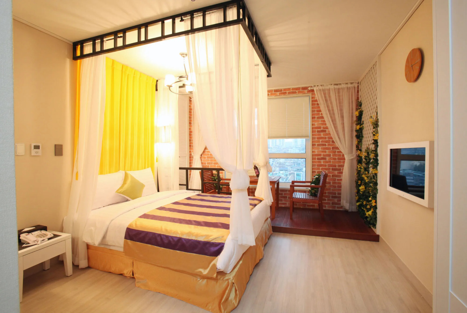 Coop City Hotel Stayco