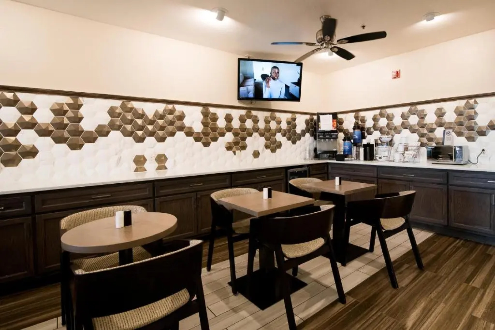 SureStay Plus Hotel by Best Western Topeka Northwest