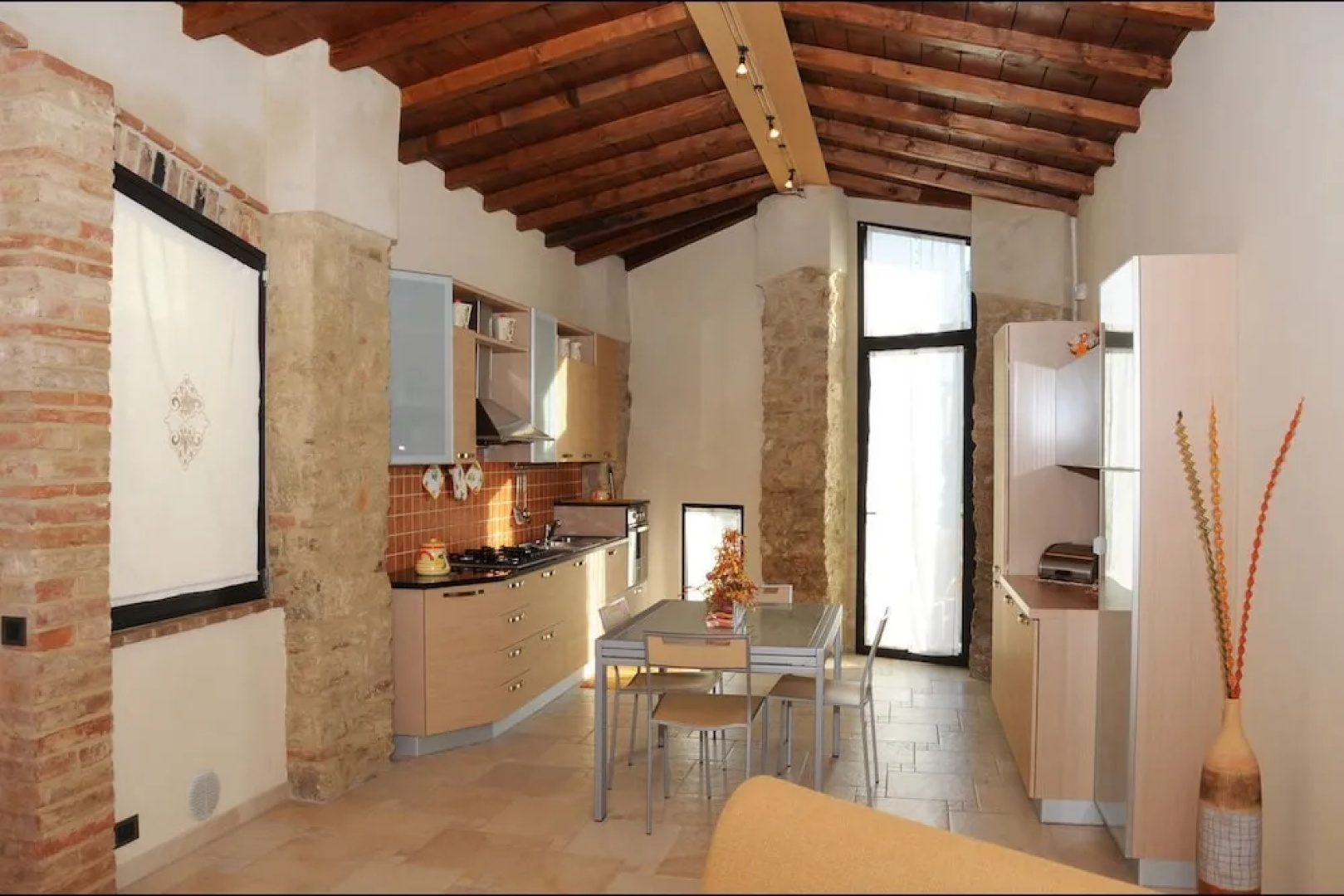 Wonderful private villa for 4 people with WIFI, pool, A/C, TV, terrace and parking