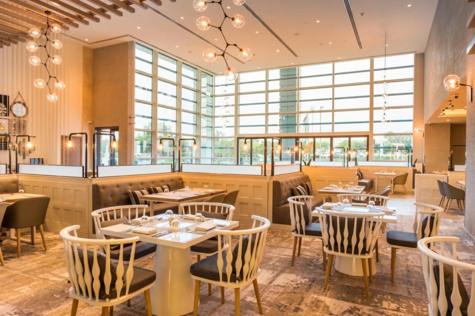 Отель Holiday Inn & Suites Dubai Festival City an IHG