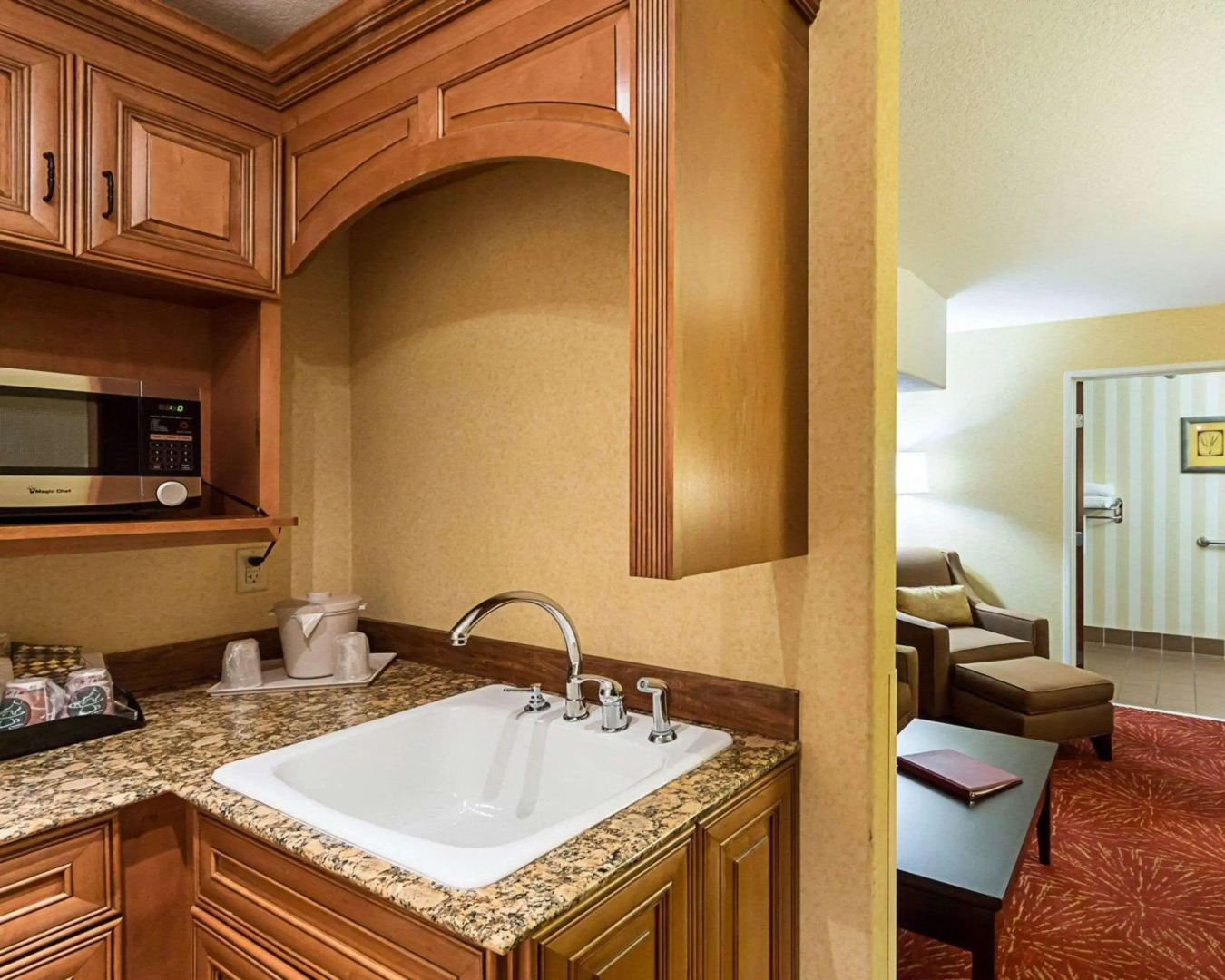 Comfort Suites Airport