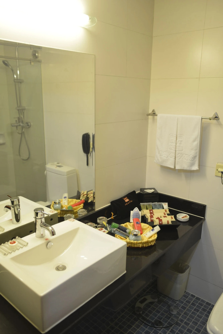 Shanghai Airlines Travel Hotel