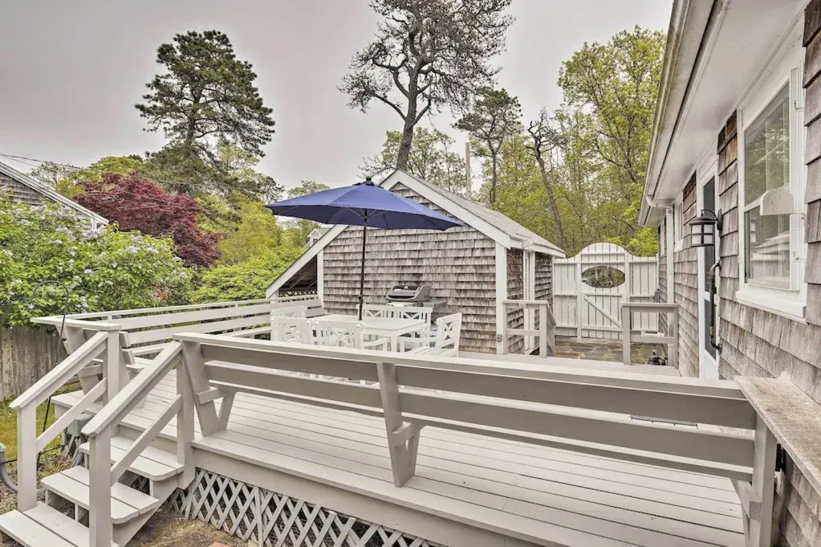 Spacious Getaway W/deck - Walk to Nantucket Sound!