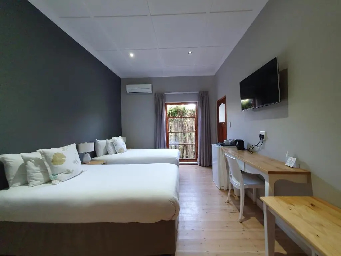 Two Fat Owls Guesthouse