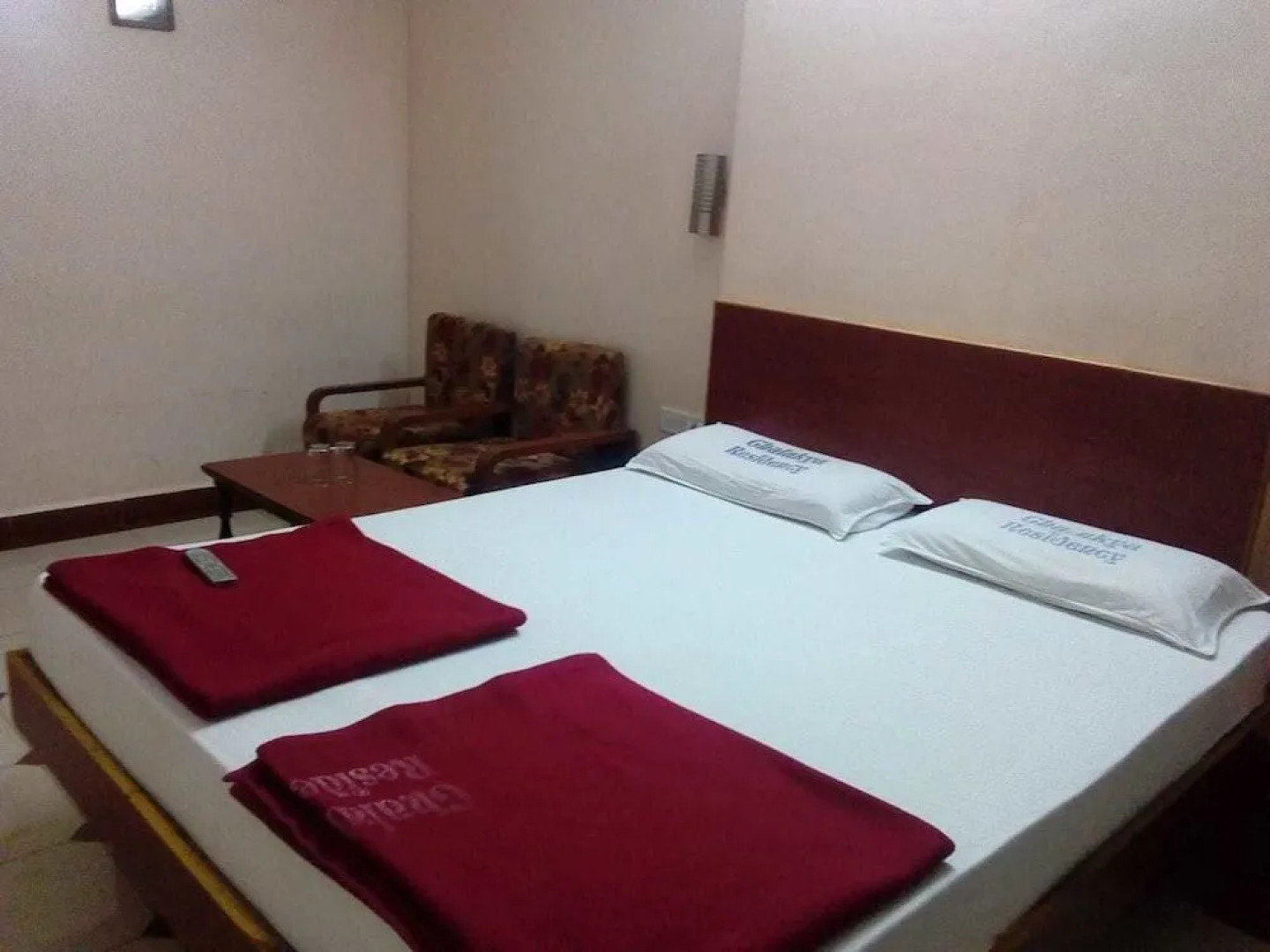 Iroomz Chalukya Residency