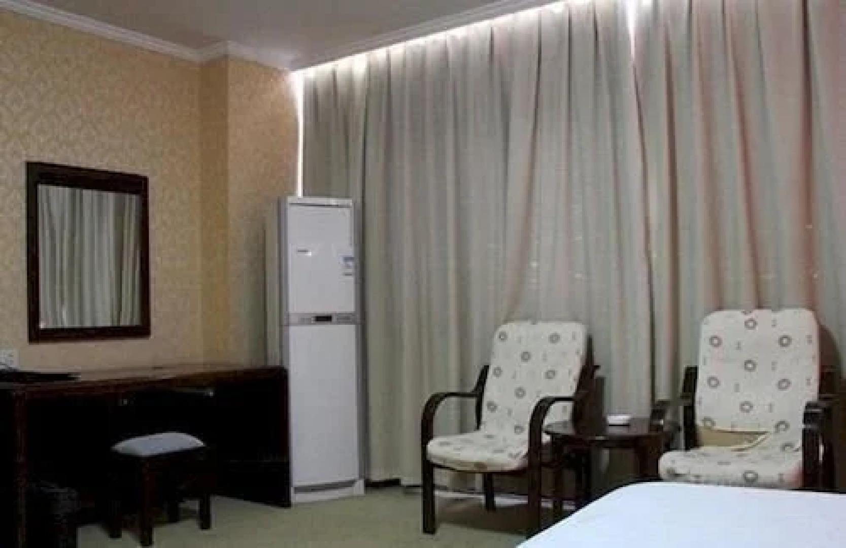 Huaya International Hotel