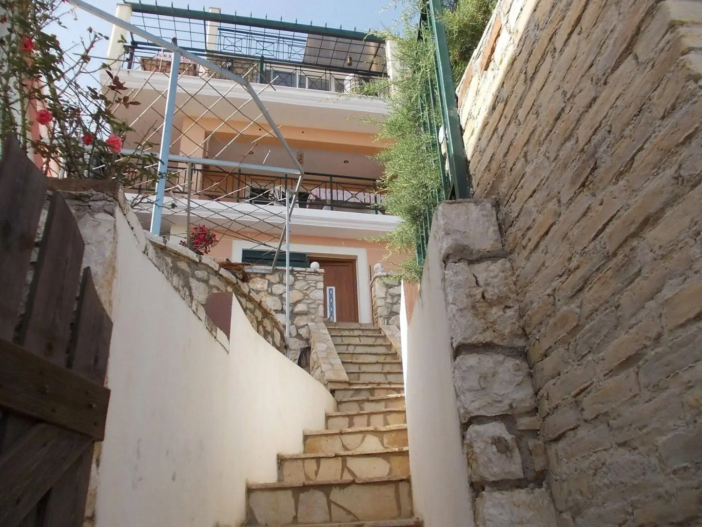 Sarakinos Apartments