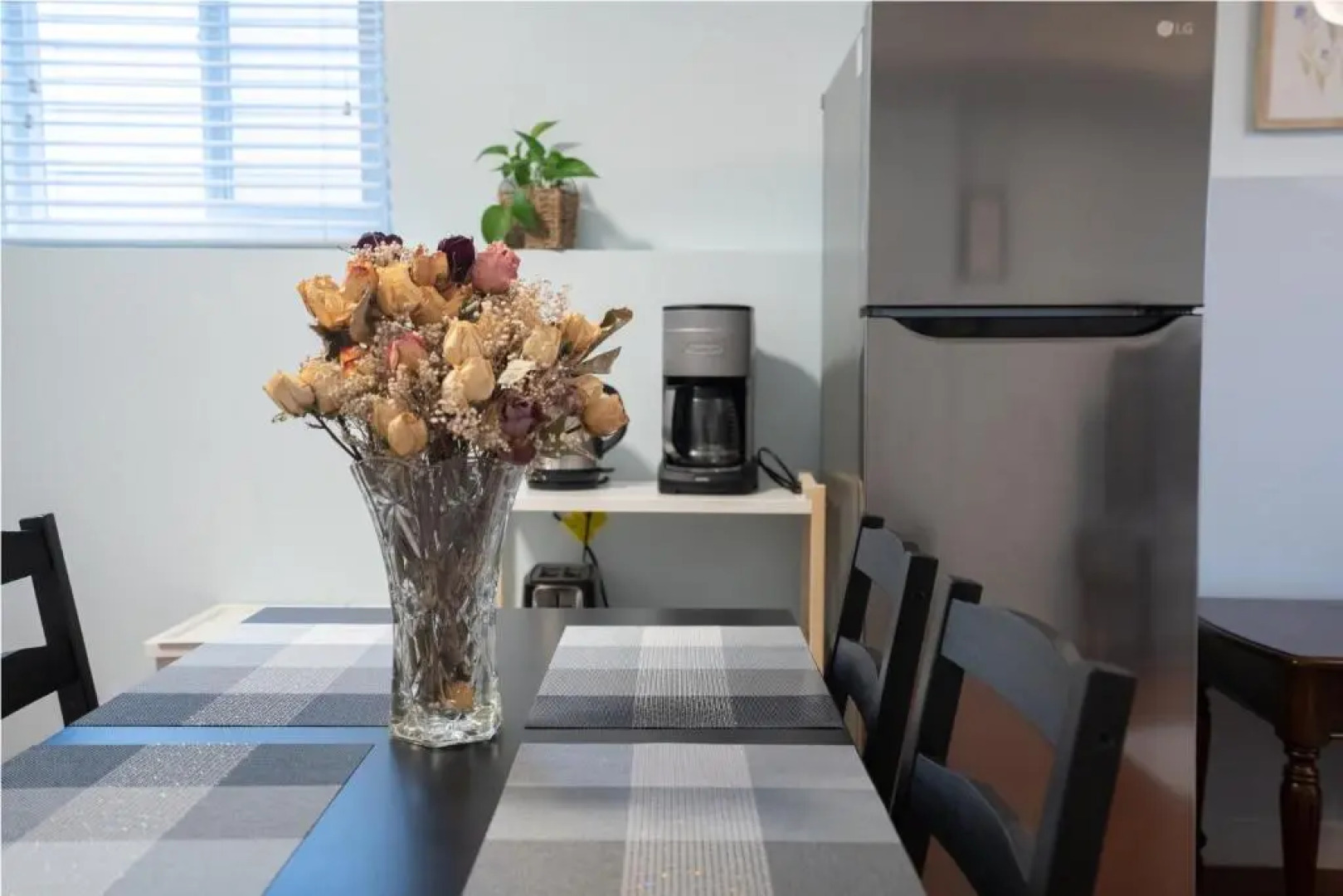 Adorable 1-bedroom suit with independent entrance